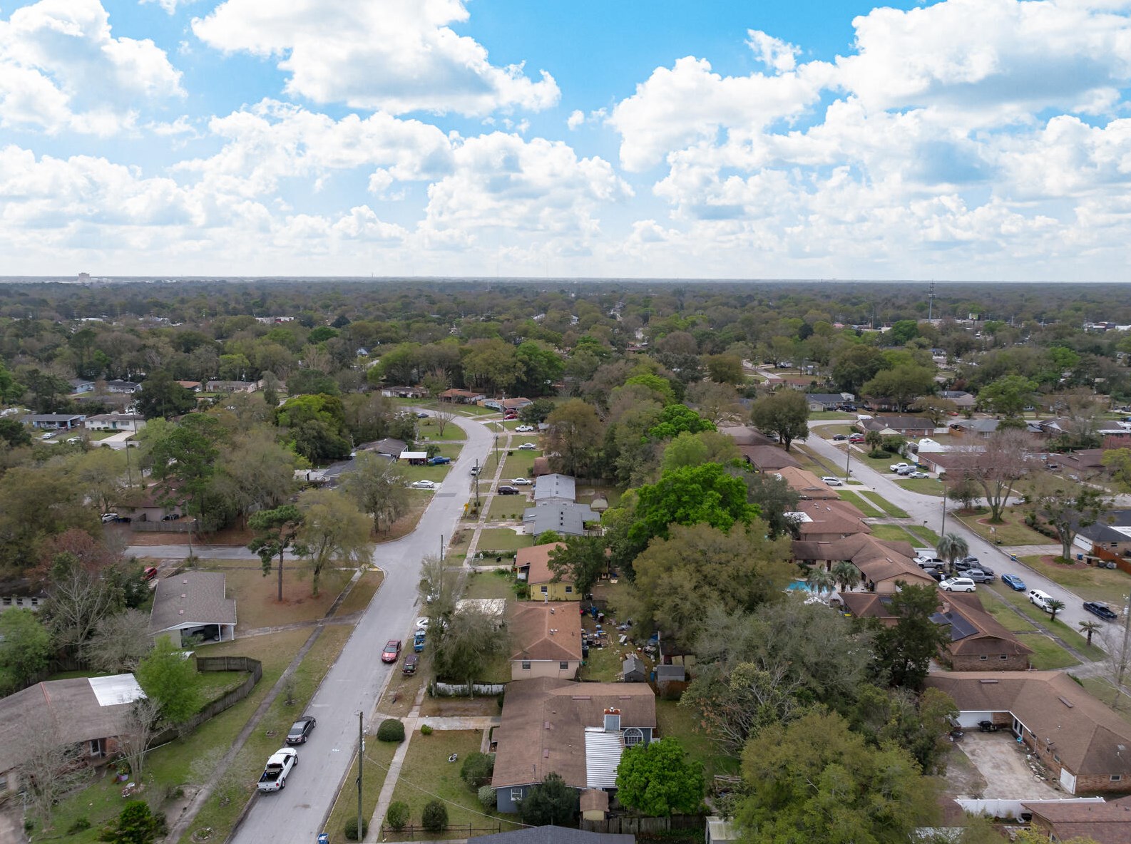 3126 Dalehurst Dr, Jacksonville FL  32277-2848 exterior