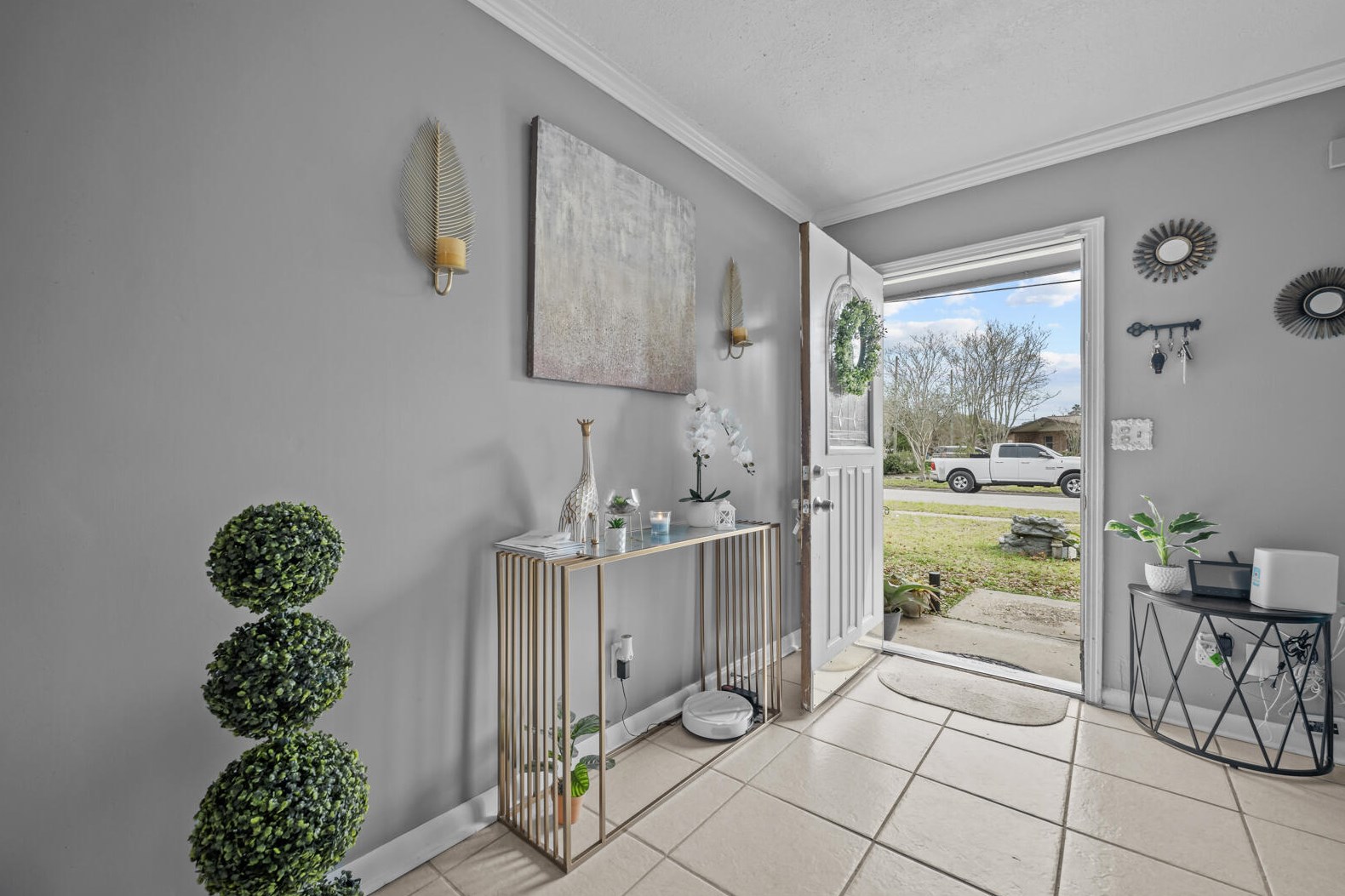 3126 Dalehurst Dr, Jacksonville FL  32277-2848 exterior