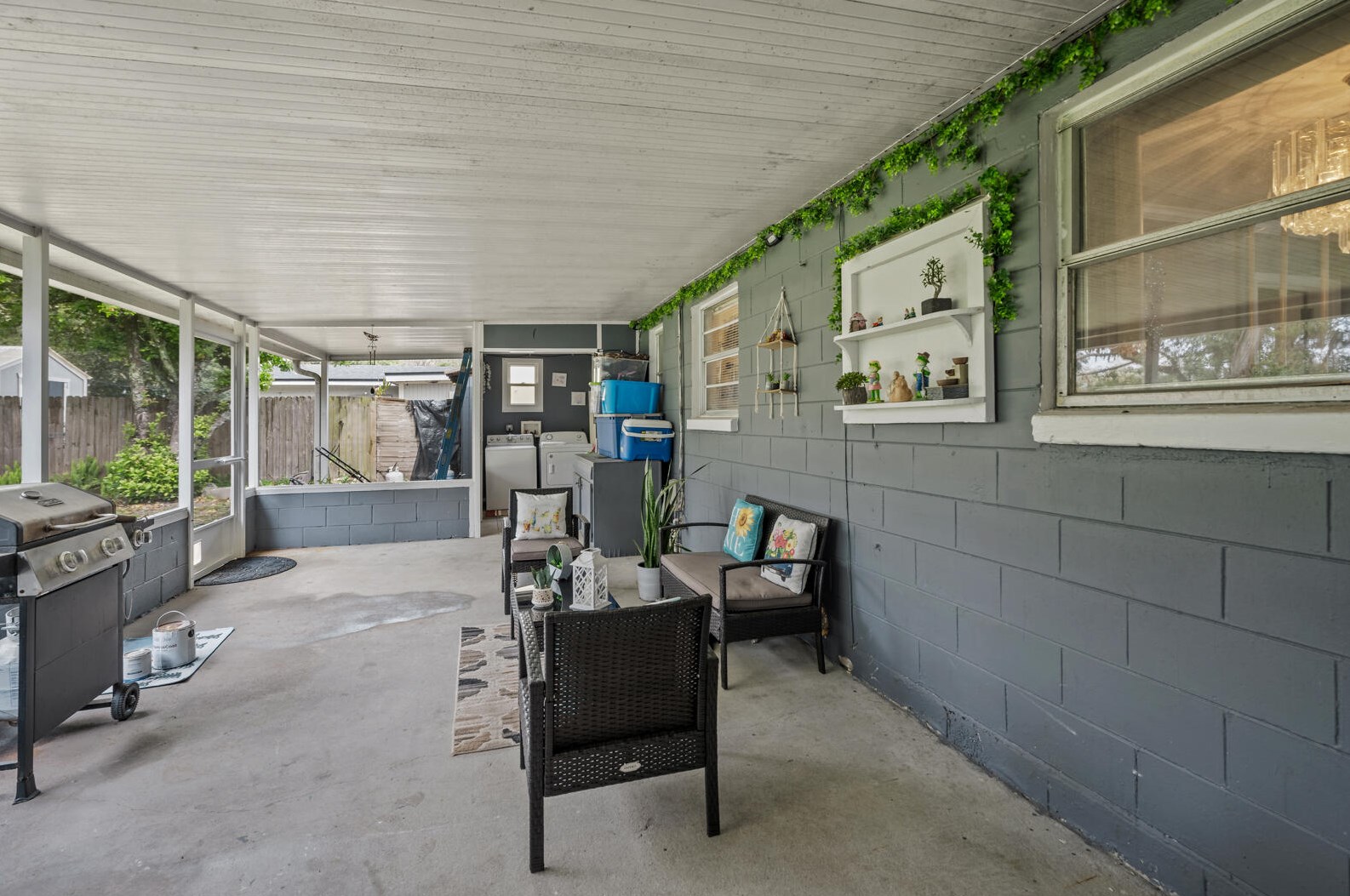 3126 Dalehurst Dr, Jacksonville FL  32277-2848 exterior