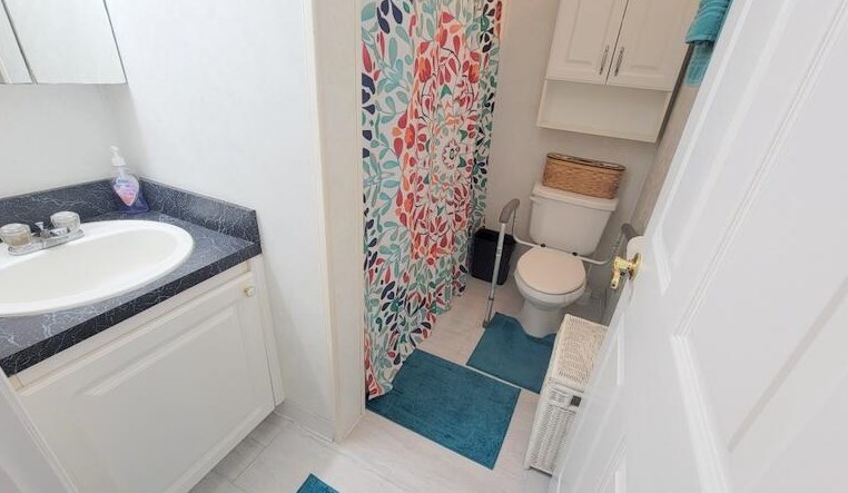 916 Spruce St, Sebastian FL  32976-7324 exterior