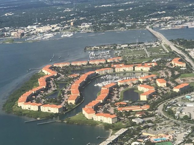 37 Harbour Isle Dr, Fort Pierce FL  34949-2749 exterior