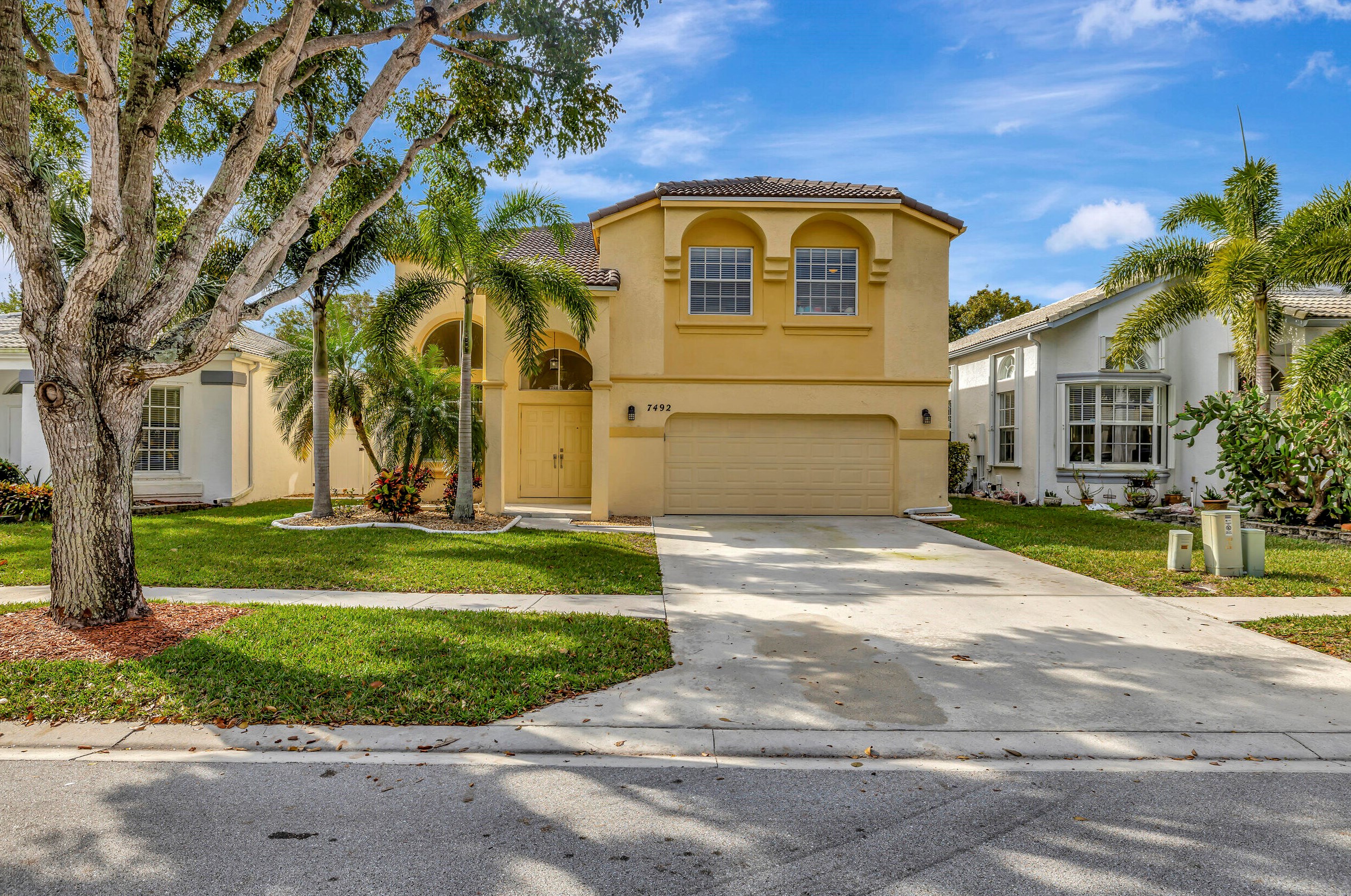 7492 Sally Lyn Ln, Lake Worth, FL 33467-7304