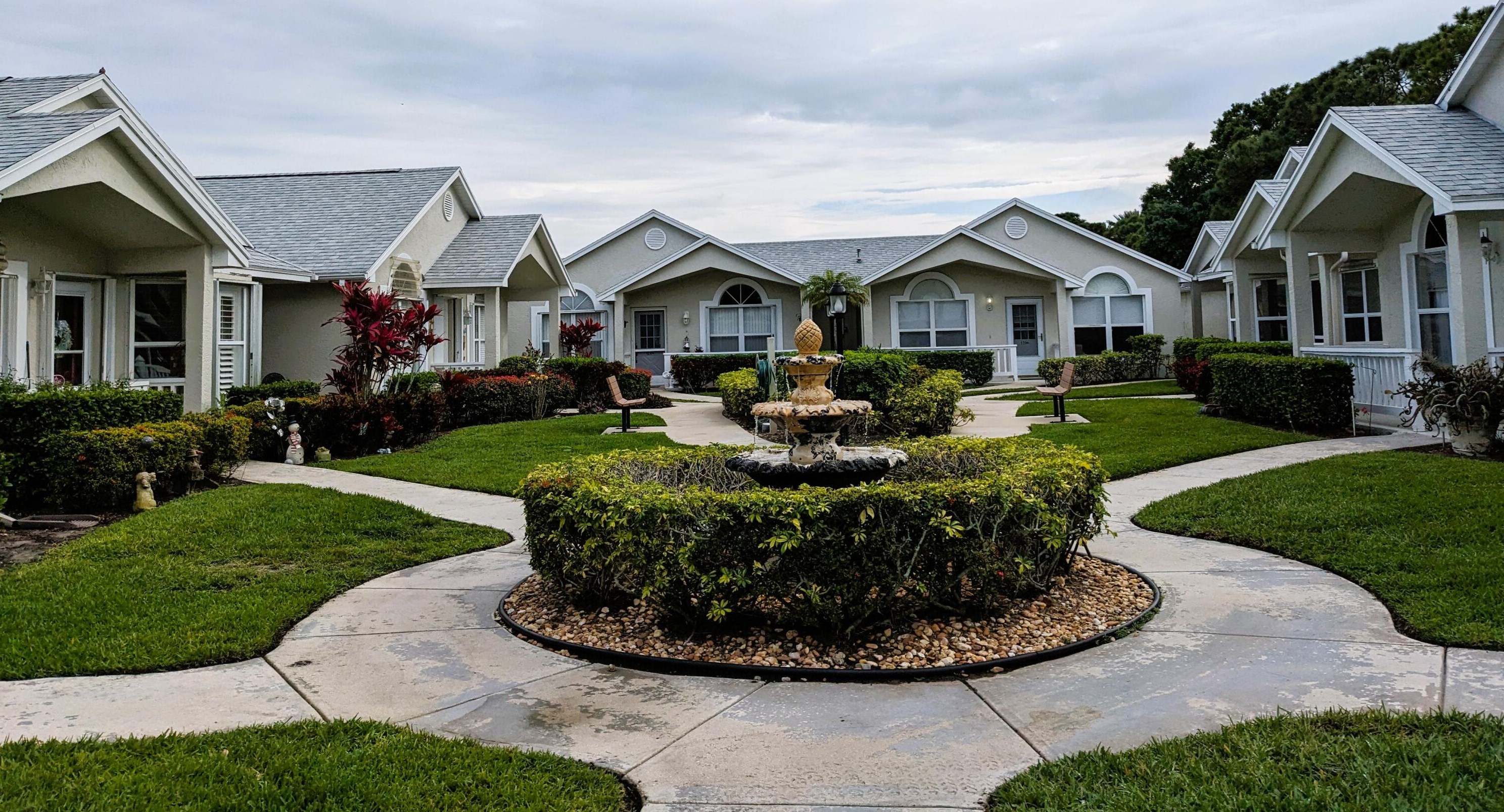 1200 Lombardy Dr, Fort Pierce FL  34986-2185 exterior