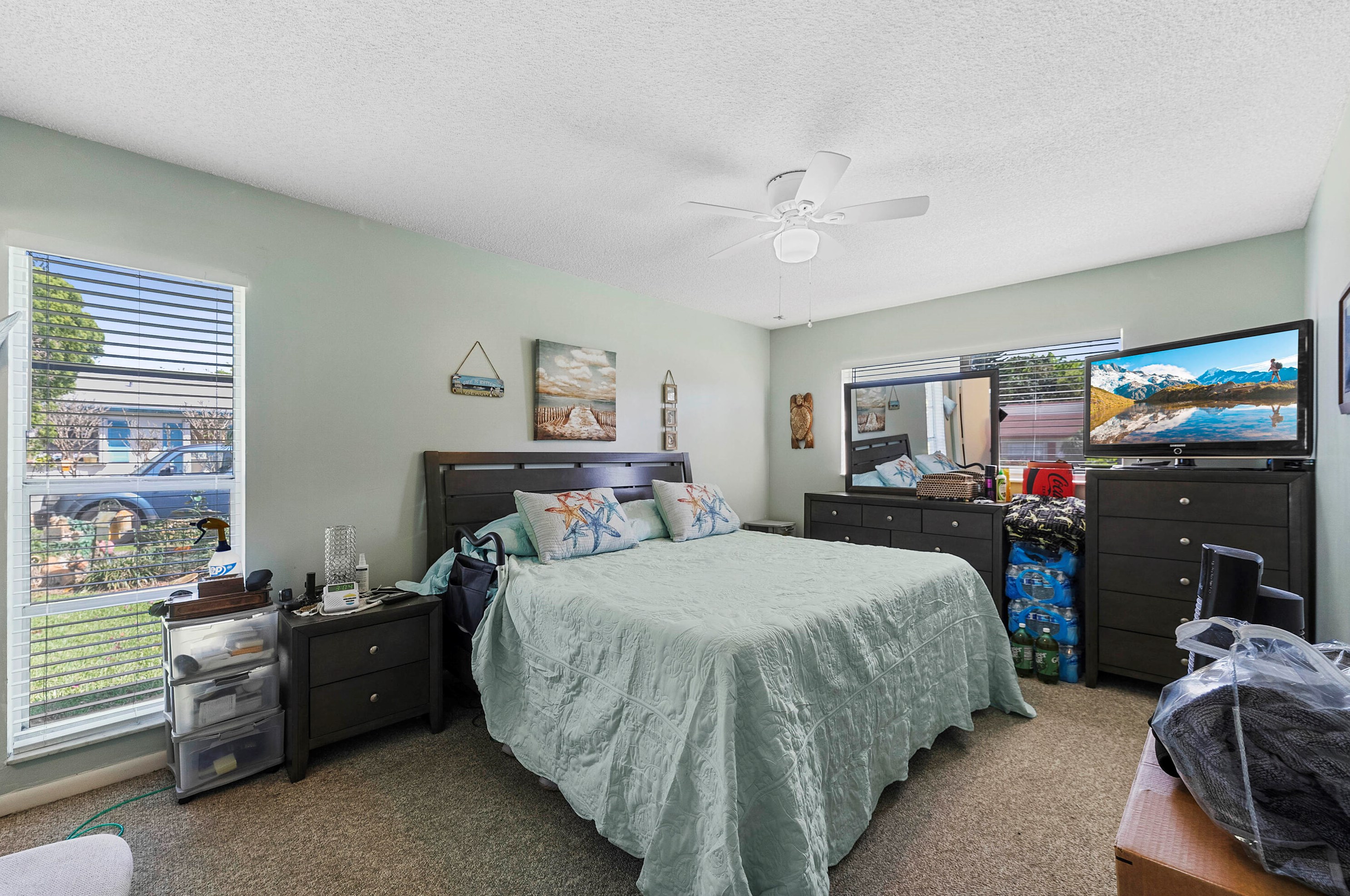 6107 Rainbow Cir, Lake Worth FL  33463-3606 exterior