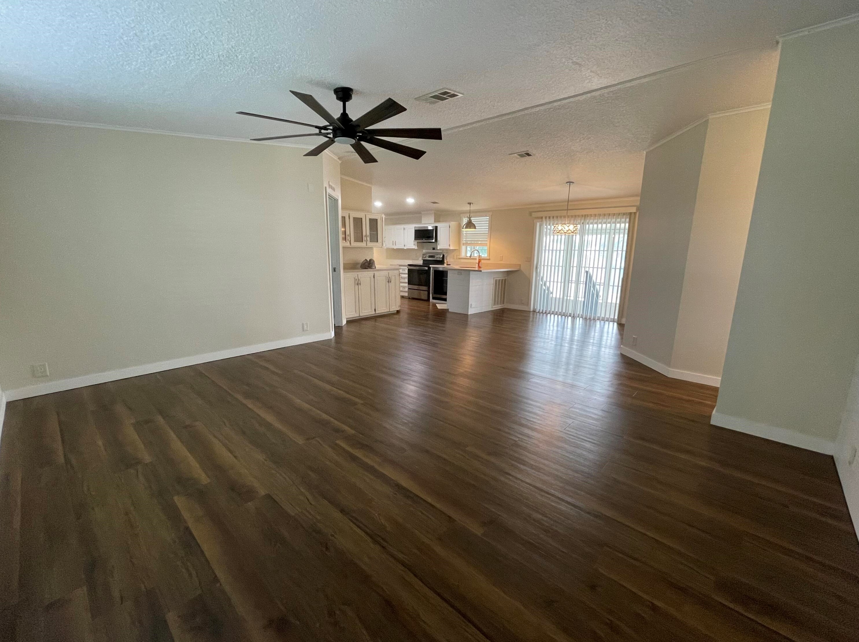 2401 29th St, Okeechobee FL  34974-6405 exterior