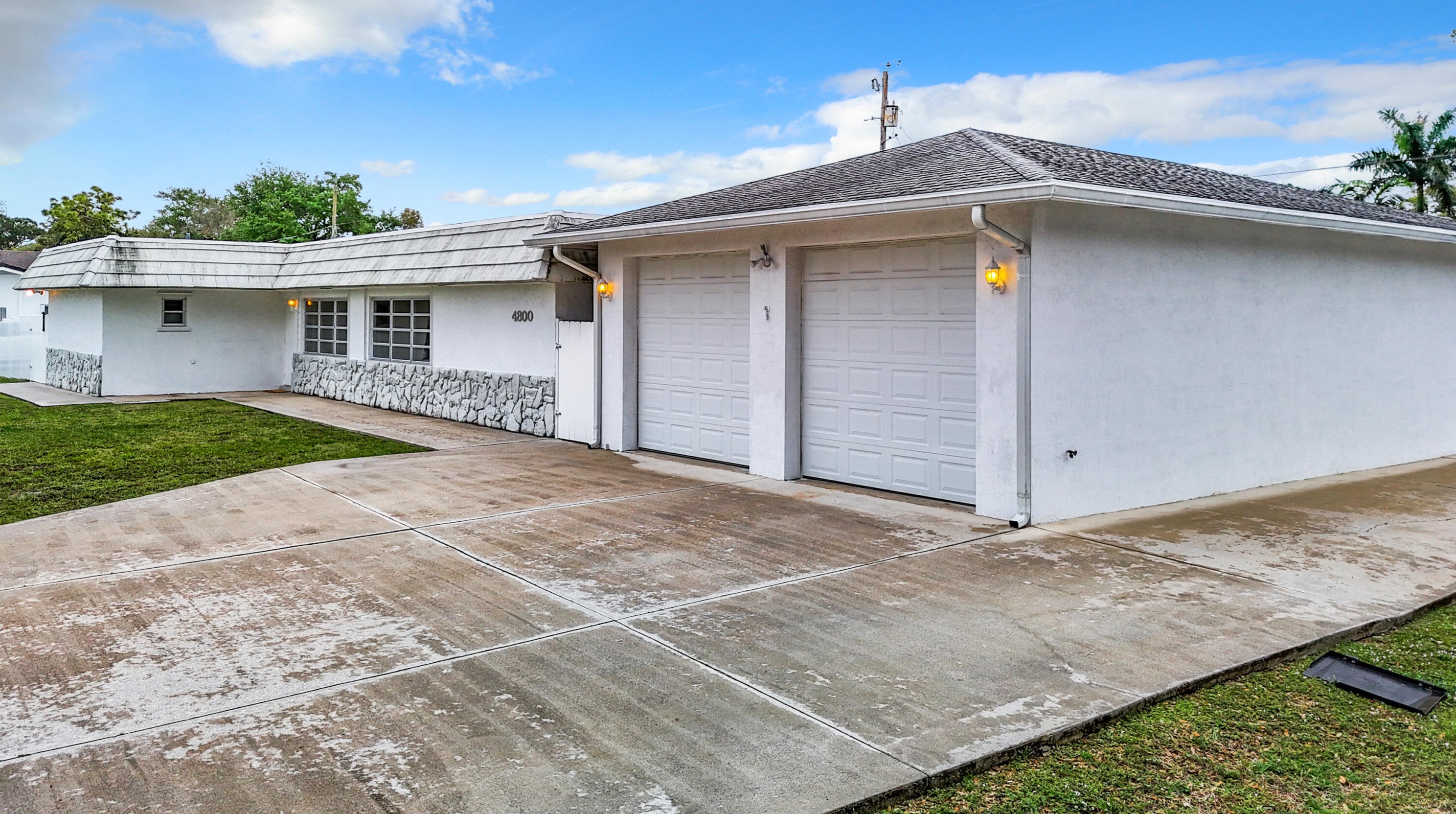 4800 Canal Dr, Lake Worth, FL 33463