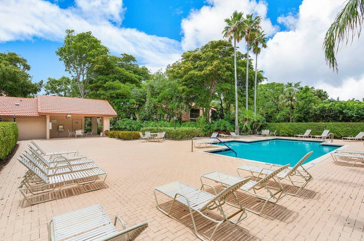 5570 Coach House Cir, Boca Raton FL 33486-8619 exterior