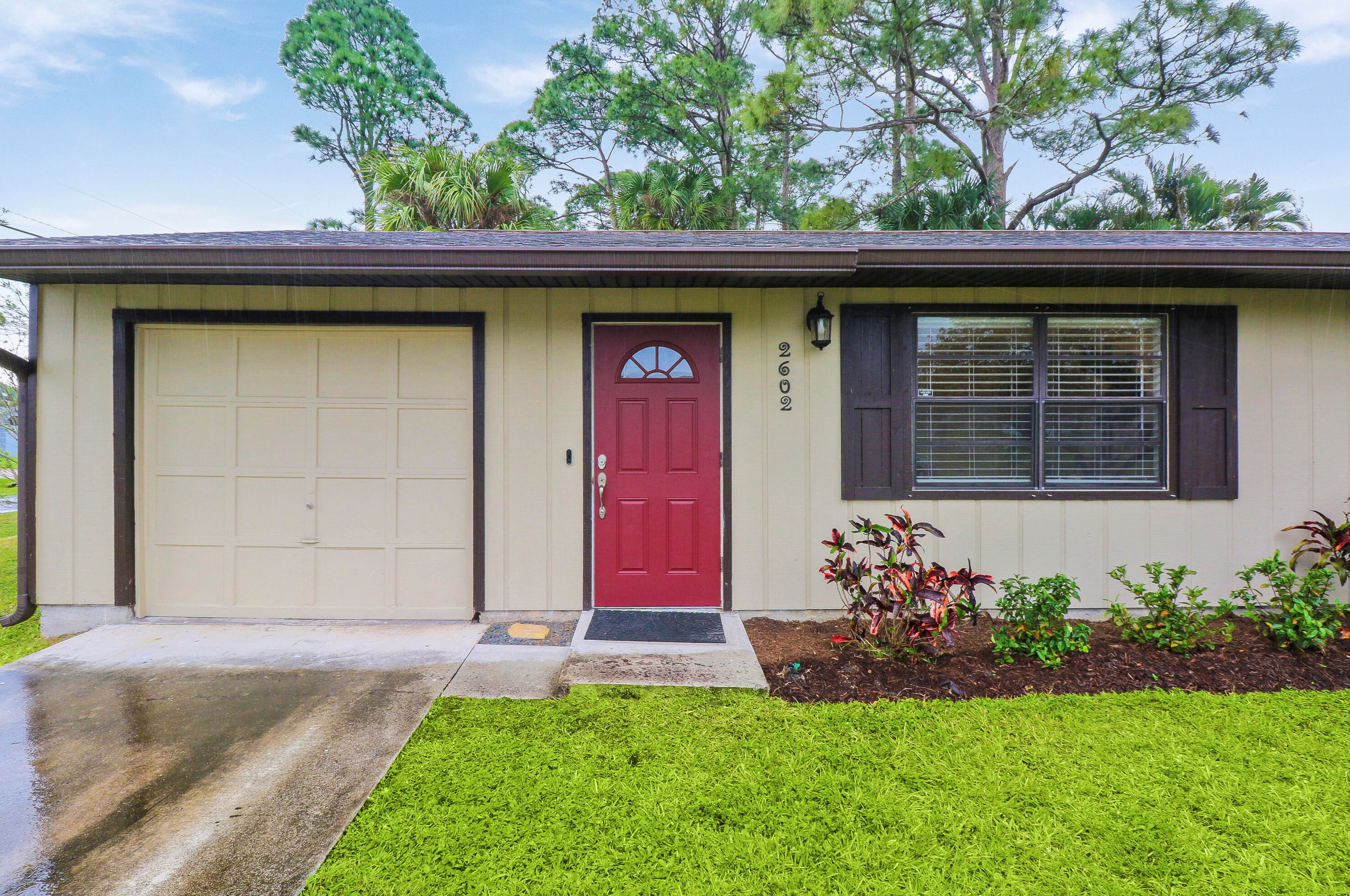 2602 Cadet Cir, Fort Pierce, FL 34953-2887