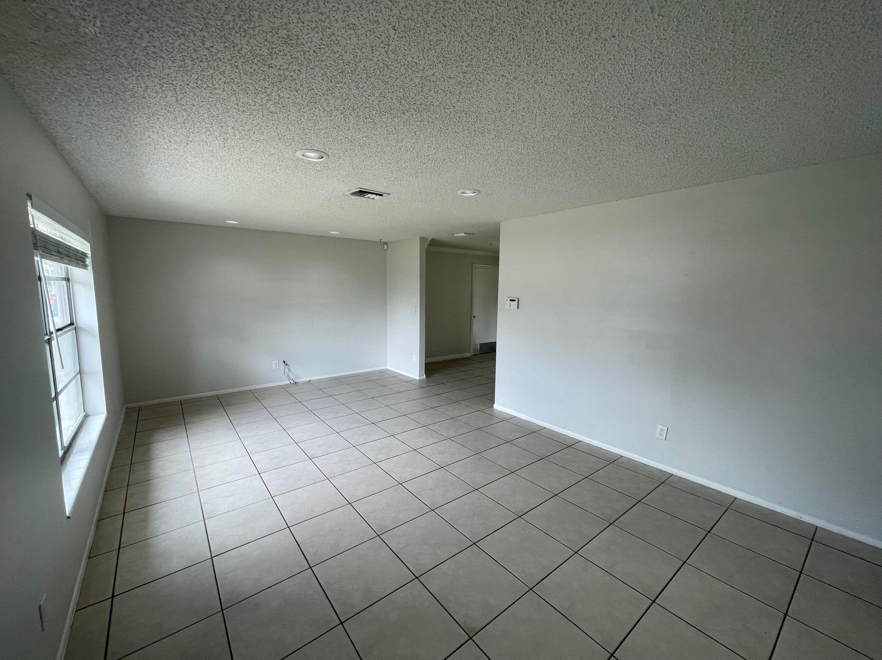 133 Finch Ct, West Palm Beach, FL 33411