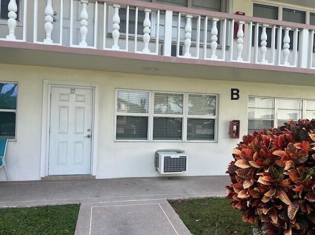 37 Bedford B, West Palm Beach, FL 33417