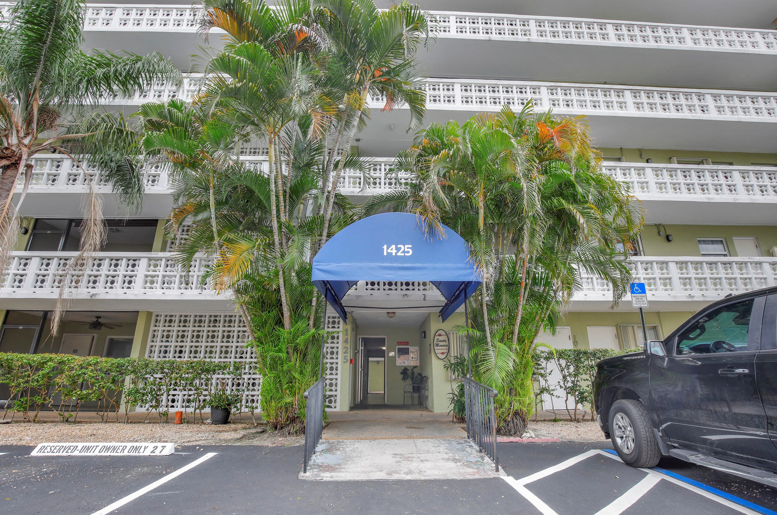 1425 Arthur St #105a, Hollywood, FL 33020