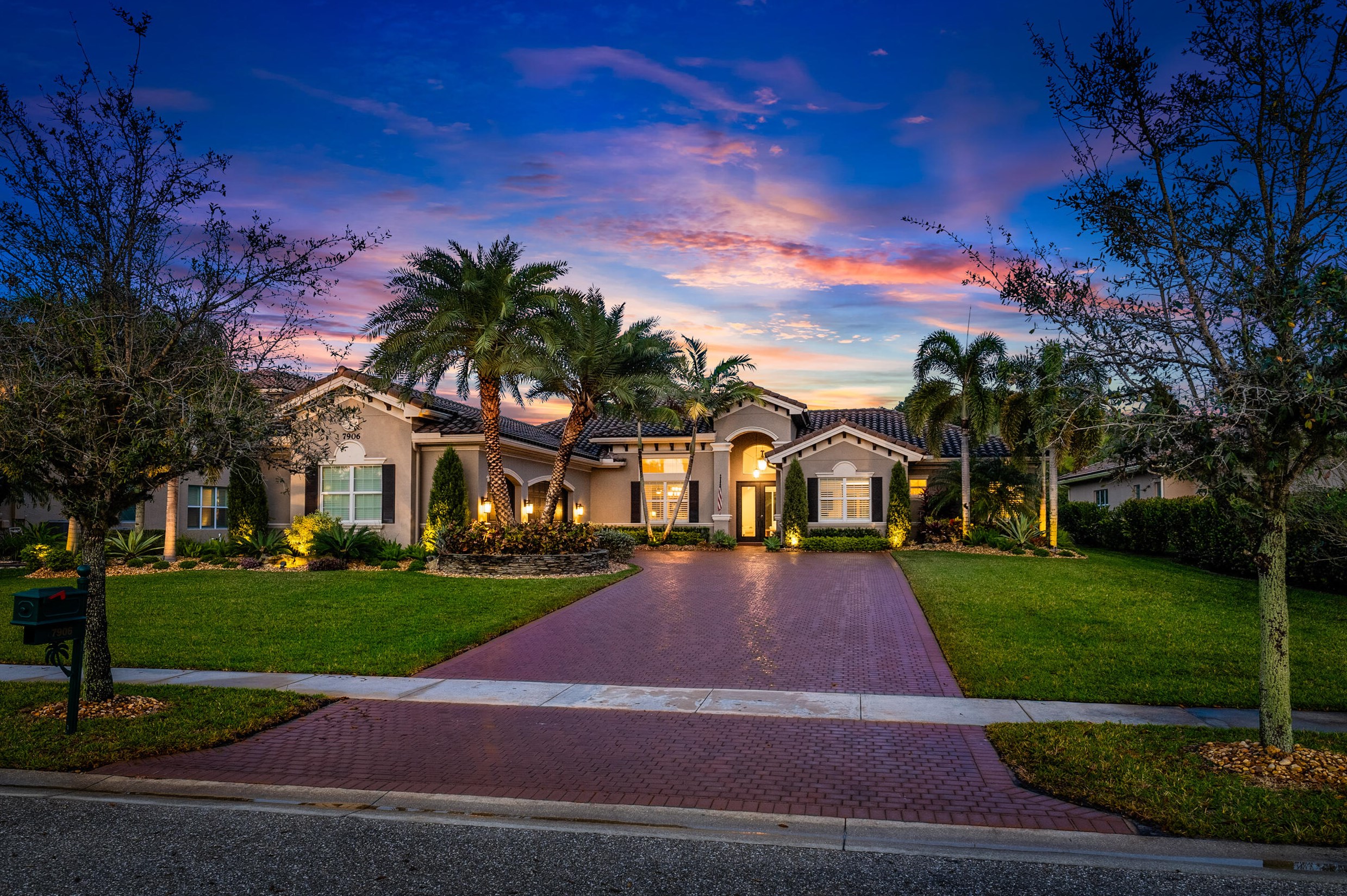 7906 Arbor Crst Way, West Palm Beach FL  33412-2467 exterior