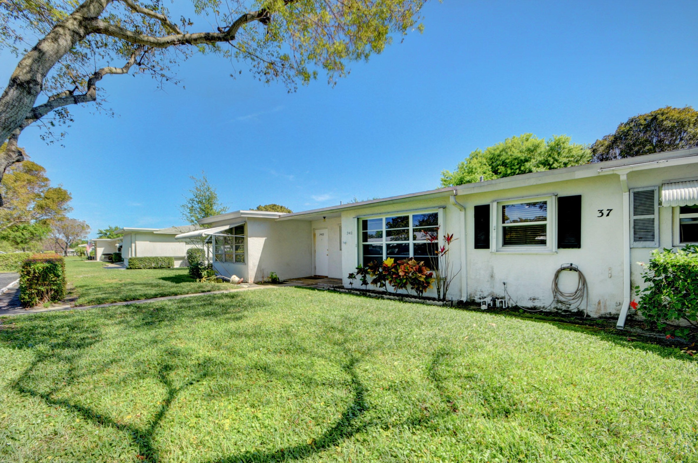 7402 W Oakridge Cir #b, Lake Worth, FL 33462