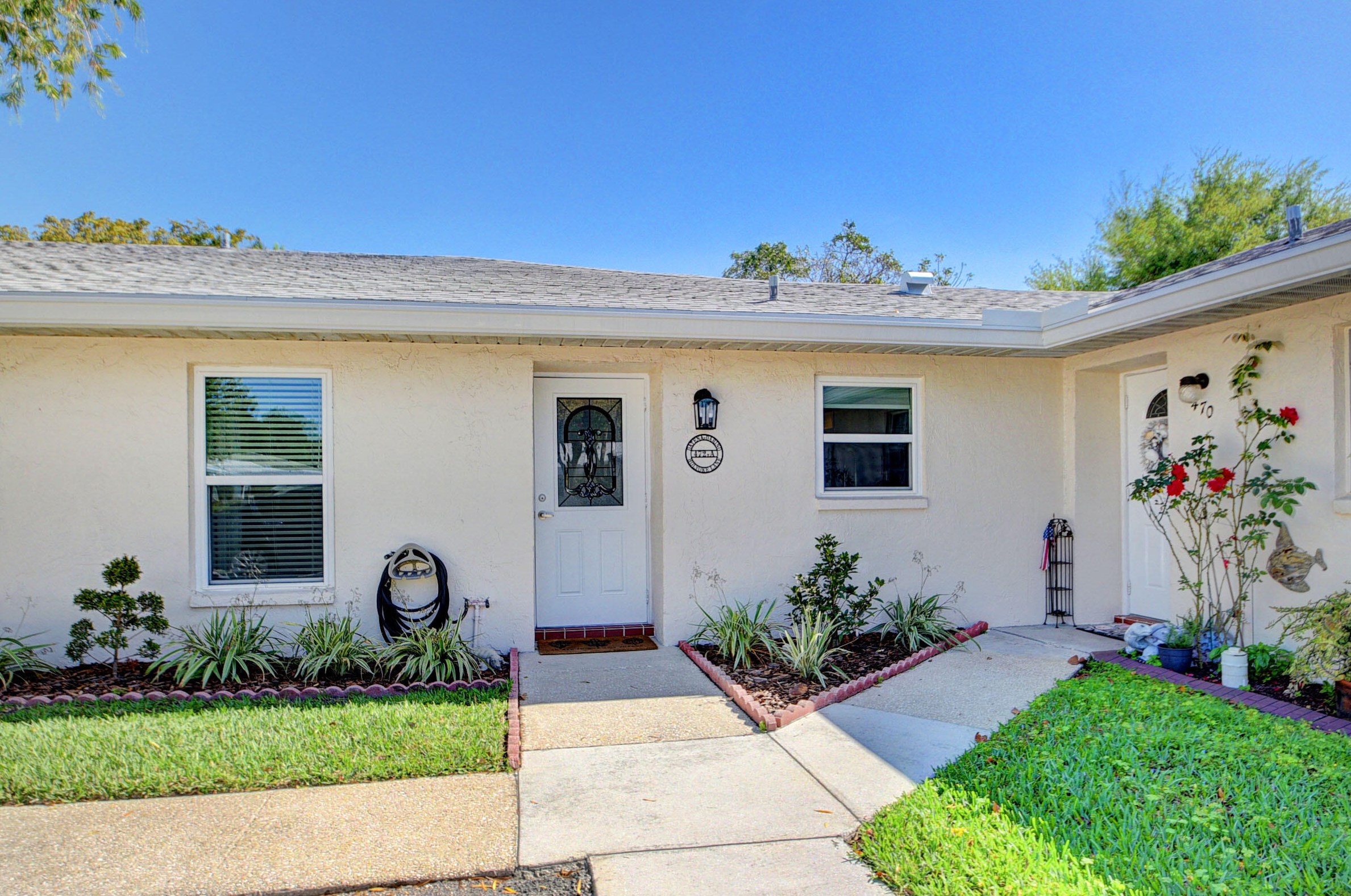 472 Holyoke Ln, Lake Worth, FL 33467-2120