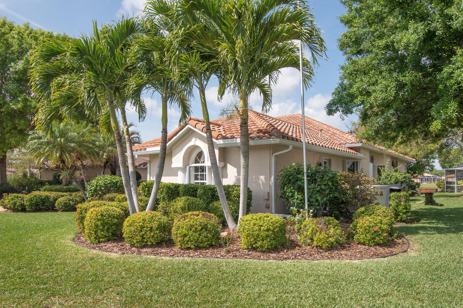 420 Crabapple Cv, Fort Pierce FL  34986-2327 exterior