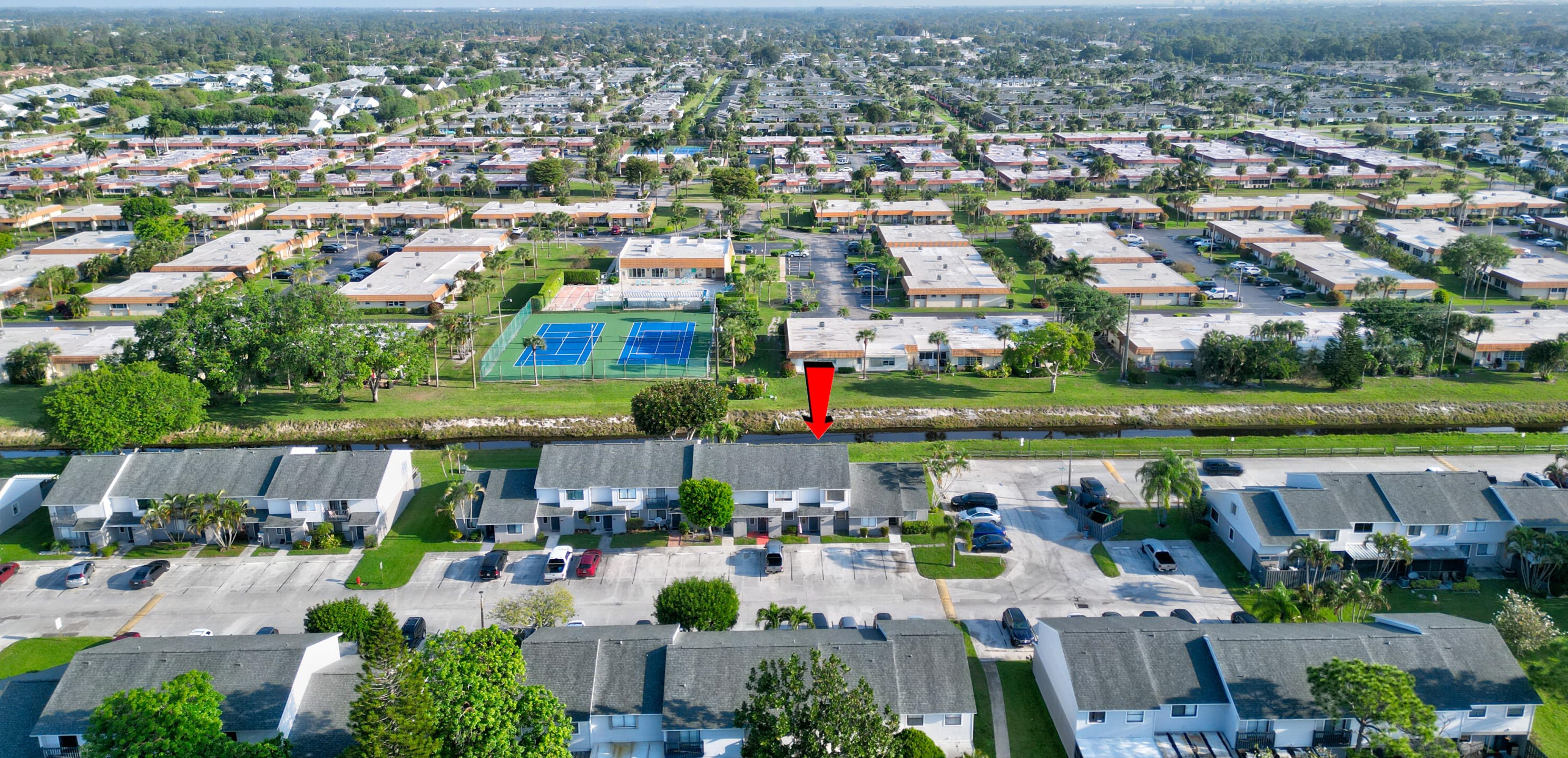 4702 Pier Dr, Lake Worth FL  33463-2640 exterior