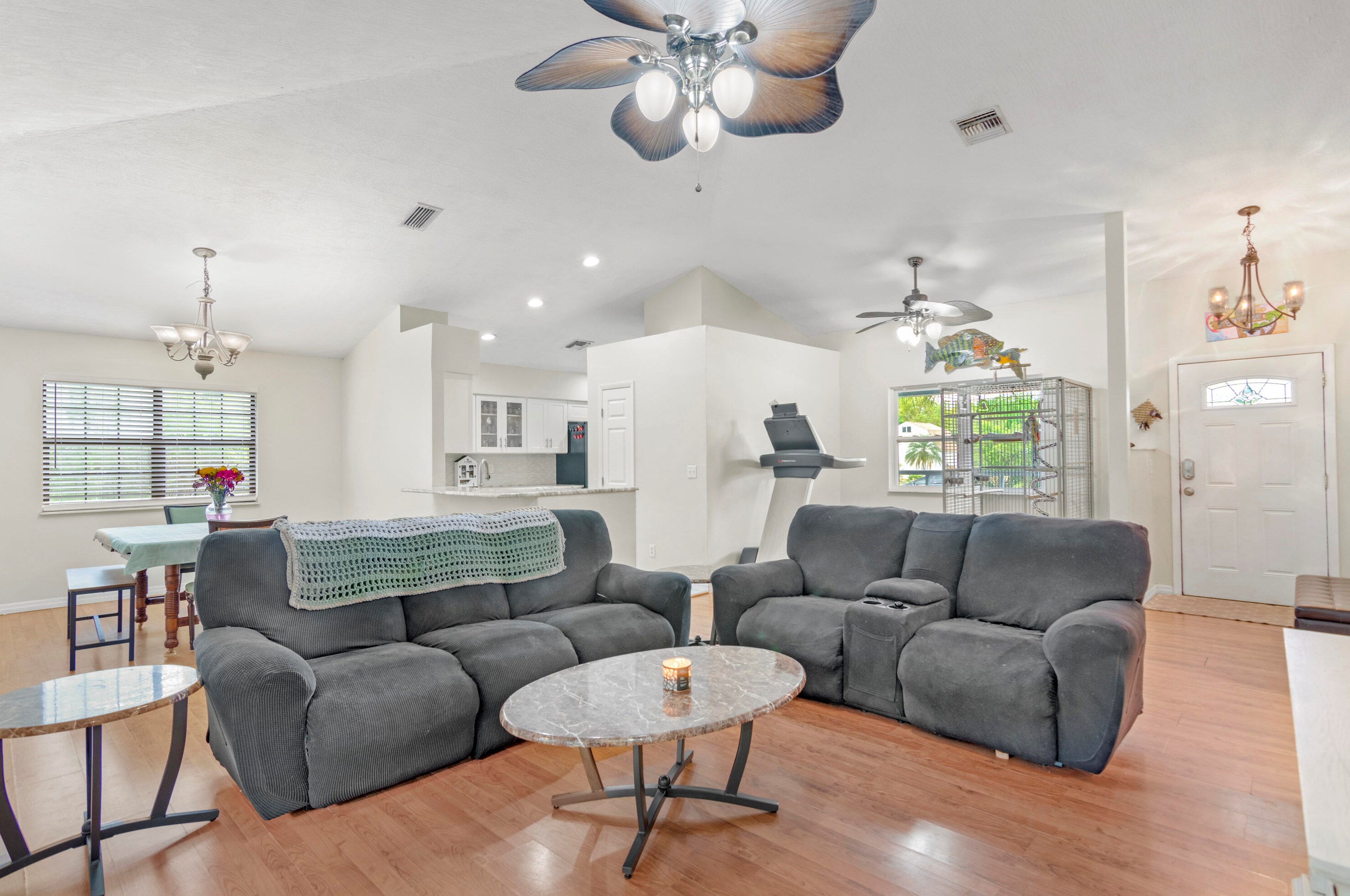 8325 94th Ct, Vero Beach FL  32967-3818 exterior