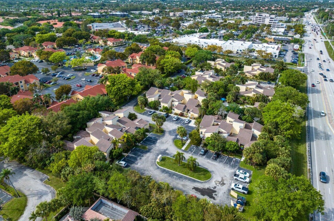 22346 Pineapple Walk Dr, Boca Raton FL  33433-5523 exterior