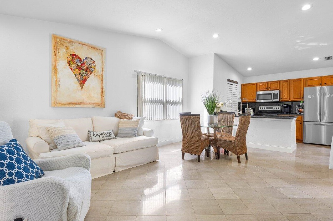 22346 Pineapple Walk Dr, Boca Raton FL  33433-5523 exterior