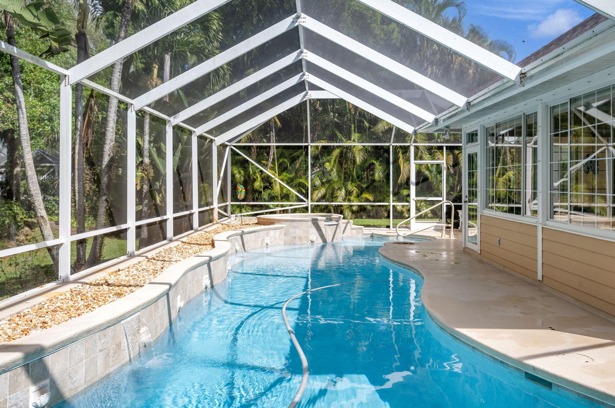 137 38th Ct, Vero Beach FL  32968-2452 exterior