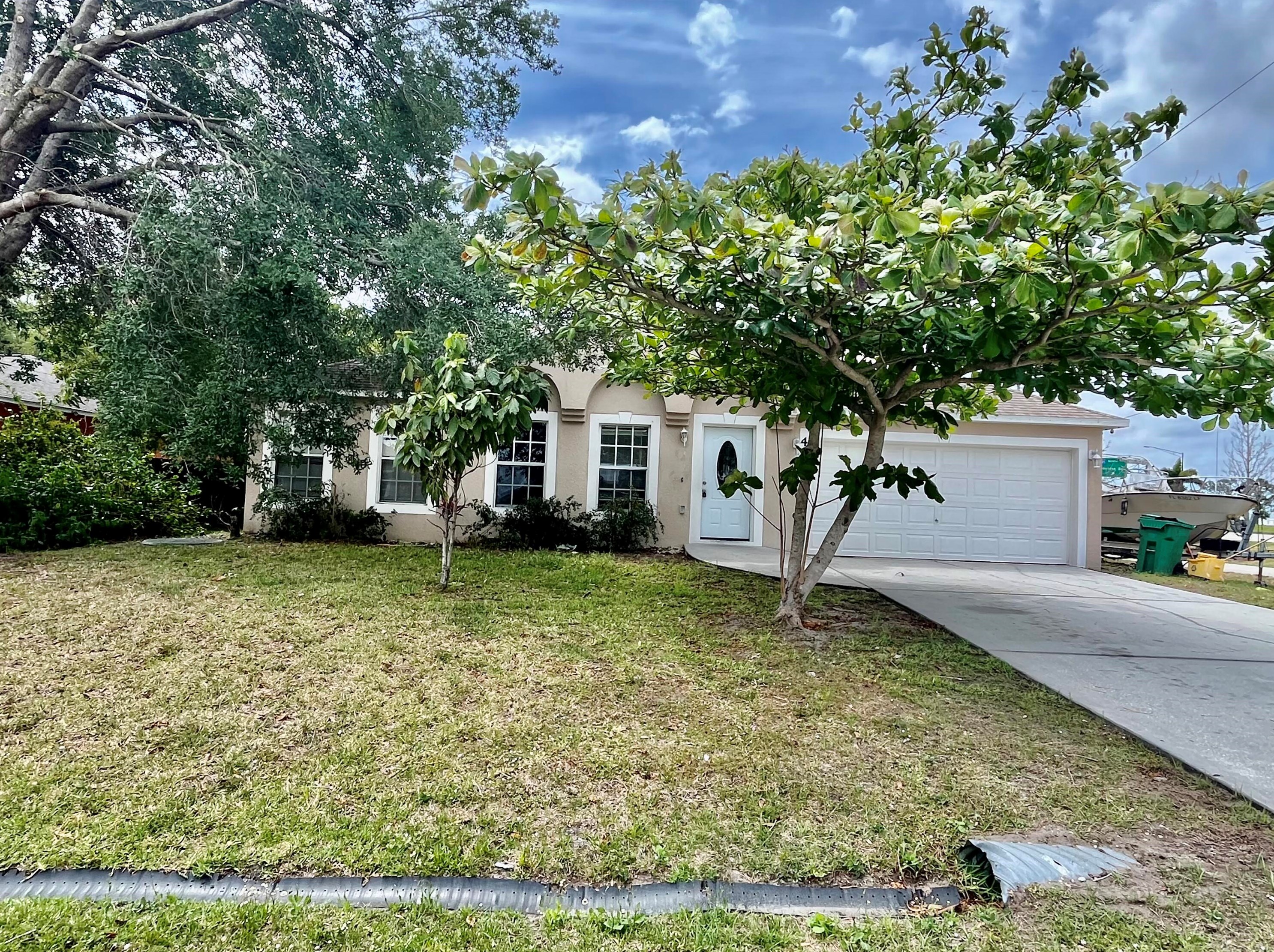 4610 Sw Dactyl St, Fort Pierce, FL 34953