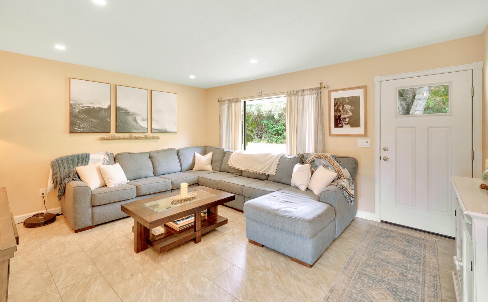 1964 5th Ave, Vero Beach FL  32962-7303 exterior