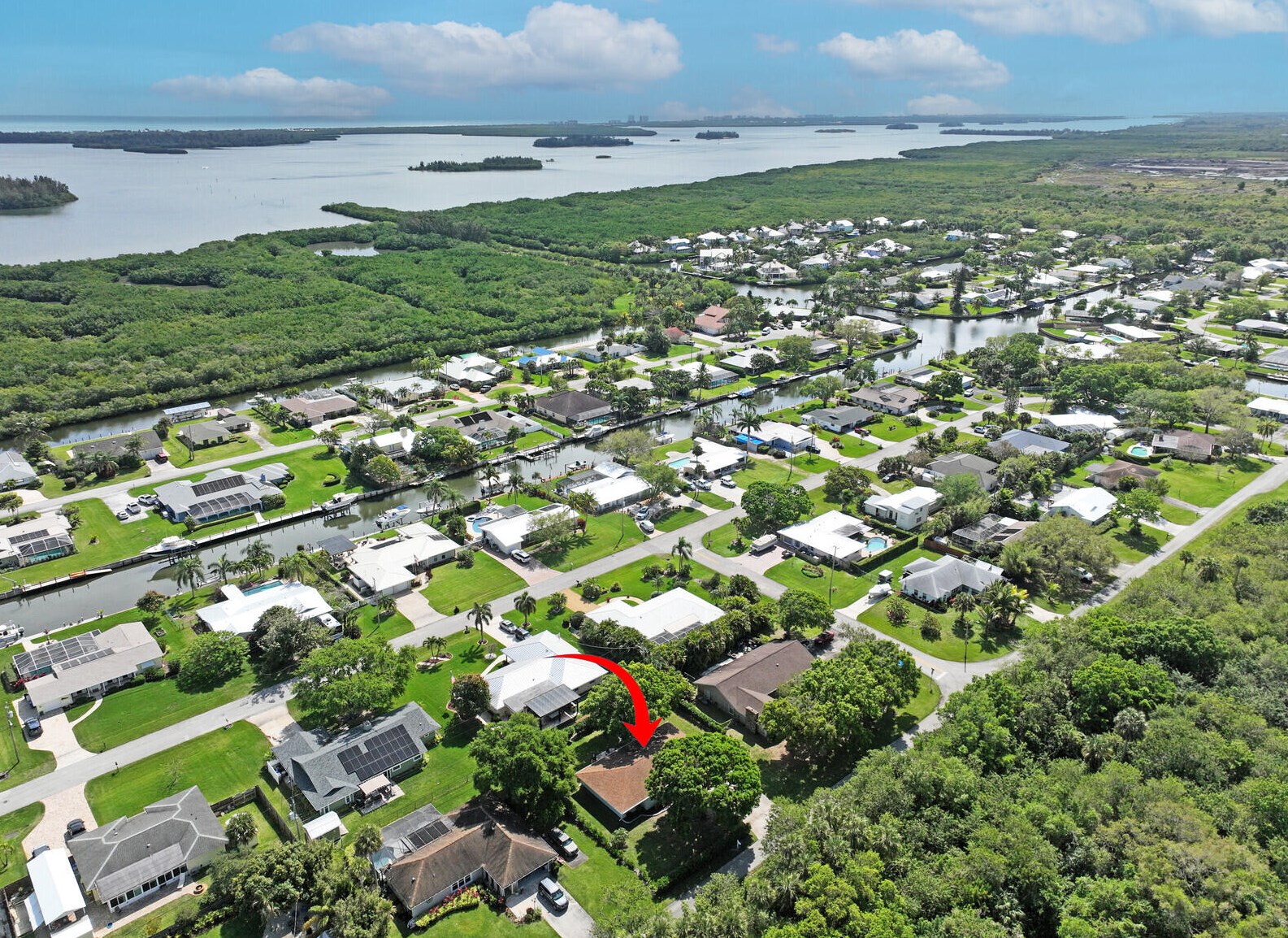 1964 5th Ave, Vero Beach FL  32962-7303 exterior