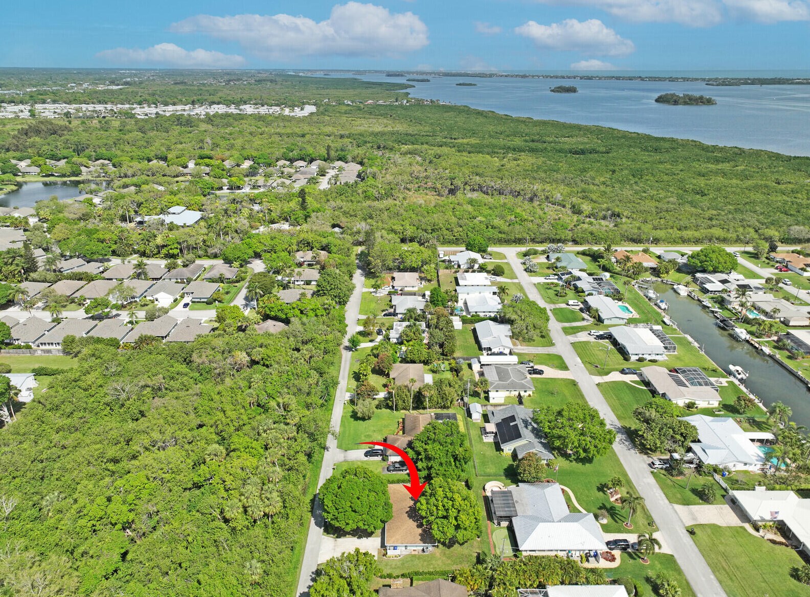 1964 5th Ave, Vero Beach FL  32962-7303 exterior