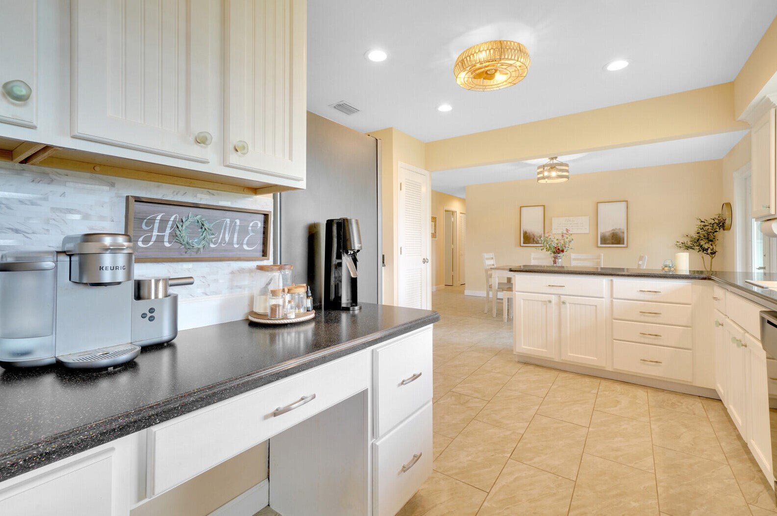 1964 5th Ave, Vero Beach FL  32962-7303 exterior