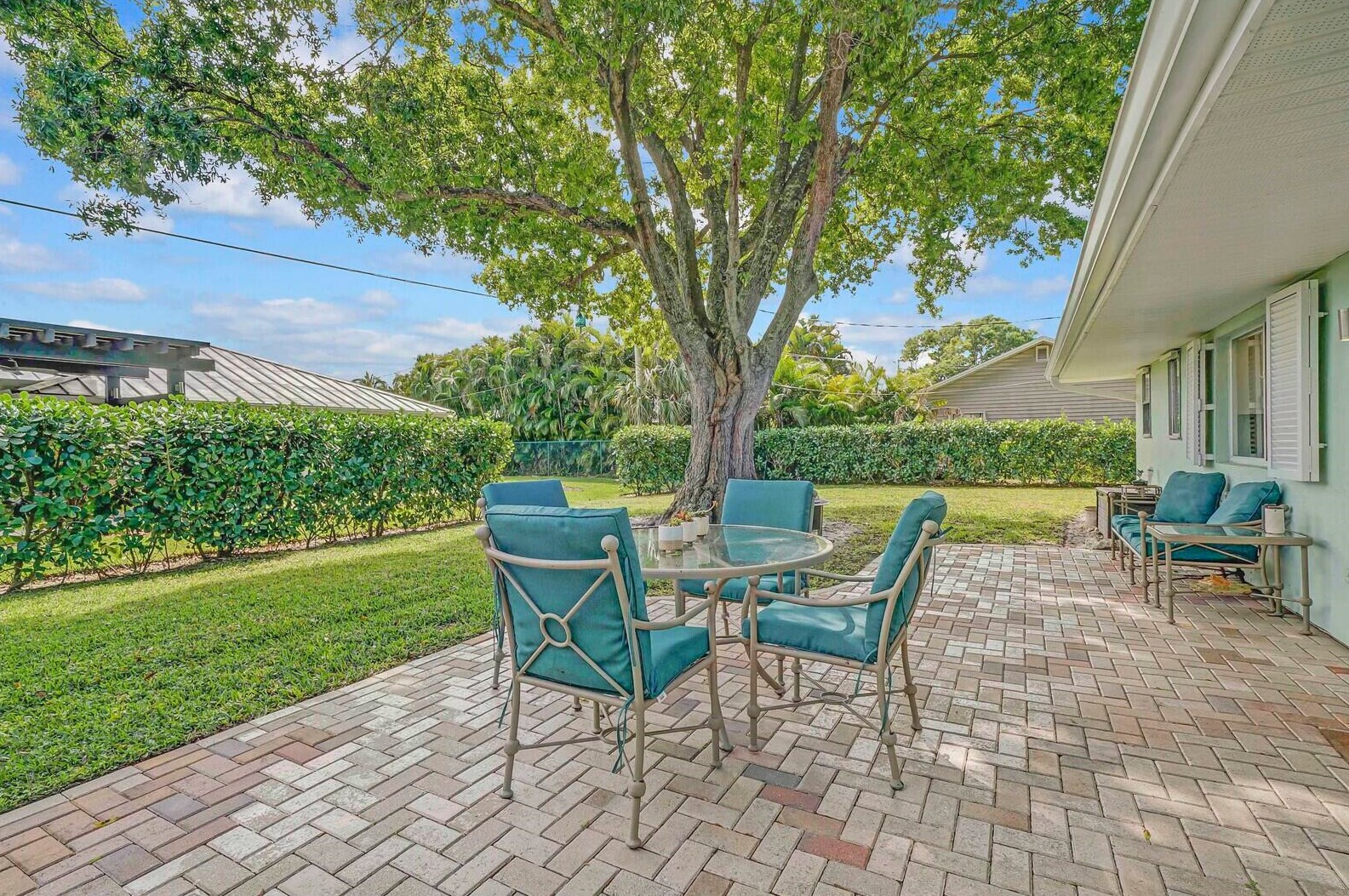 1964 5th Ave, Vero Beach FL  32962-7303 exterior