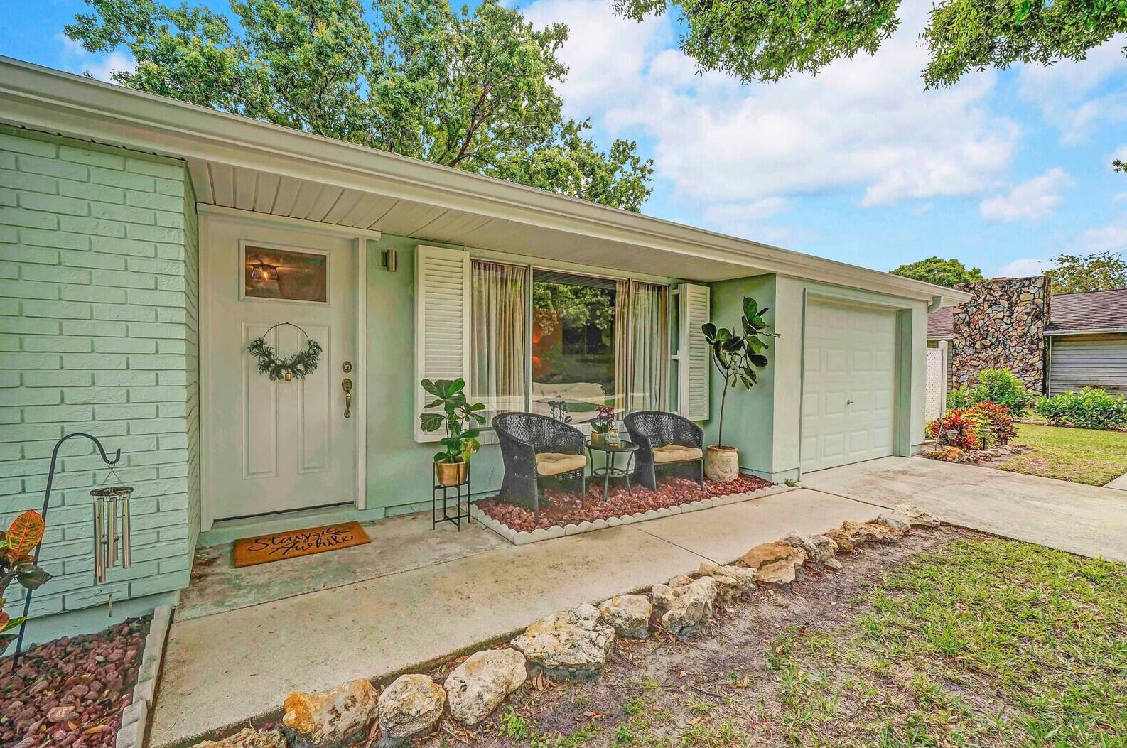 1964 5th Ave, Vero Beach FL  32962-7303 exterior