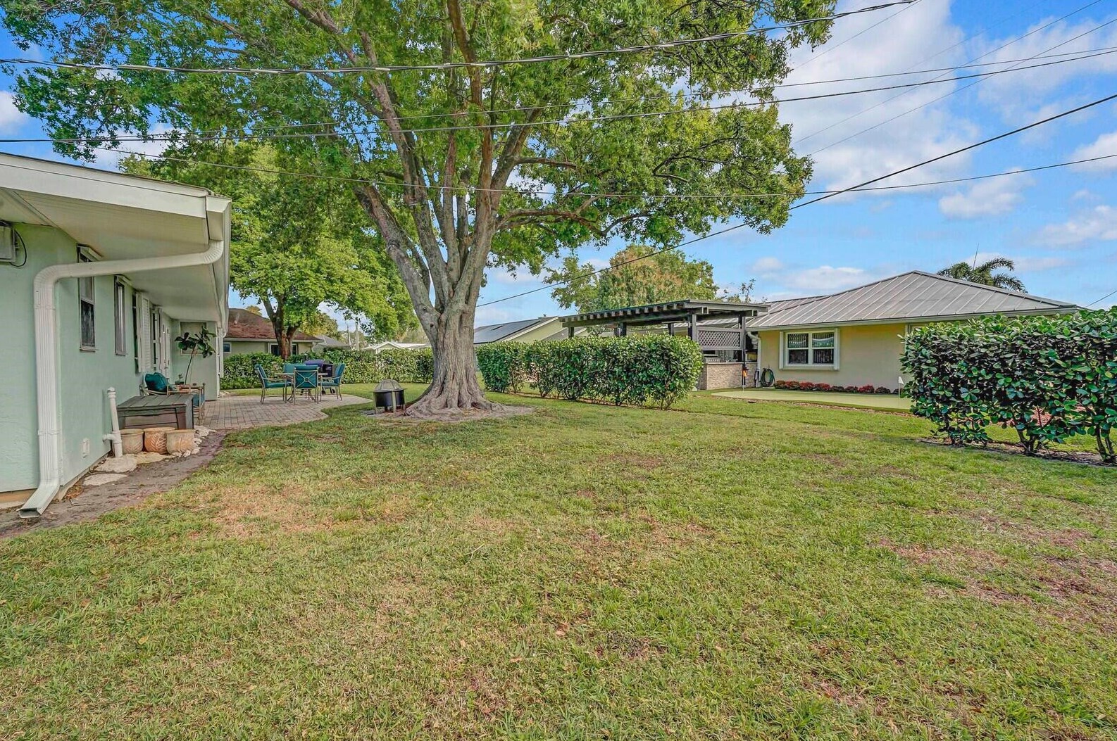 1964 5th Ave, Vero Beach FL  32962-7303 exterior