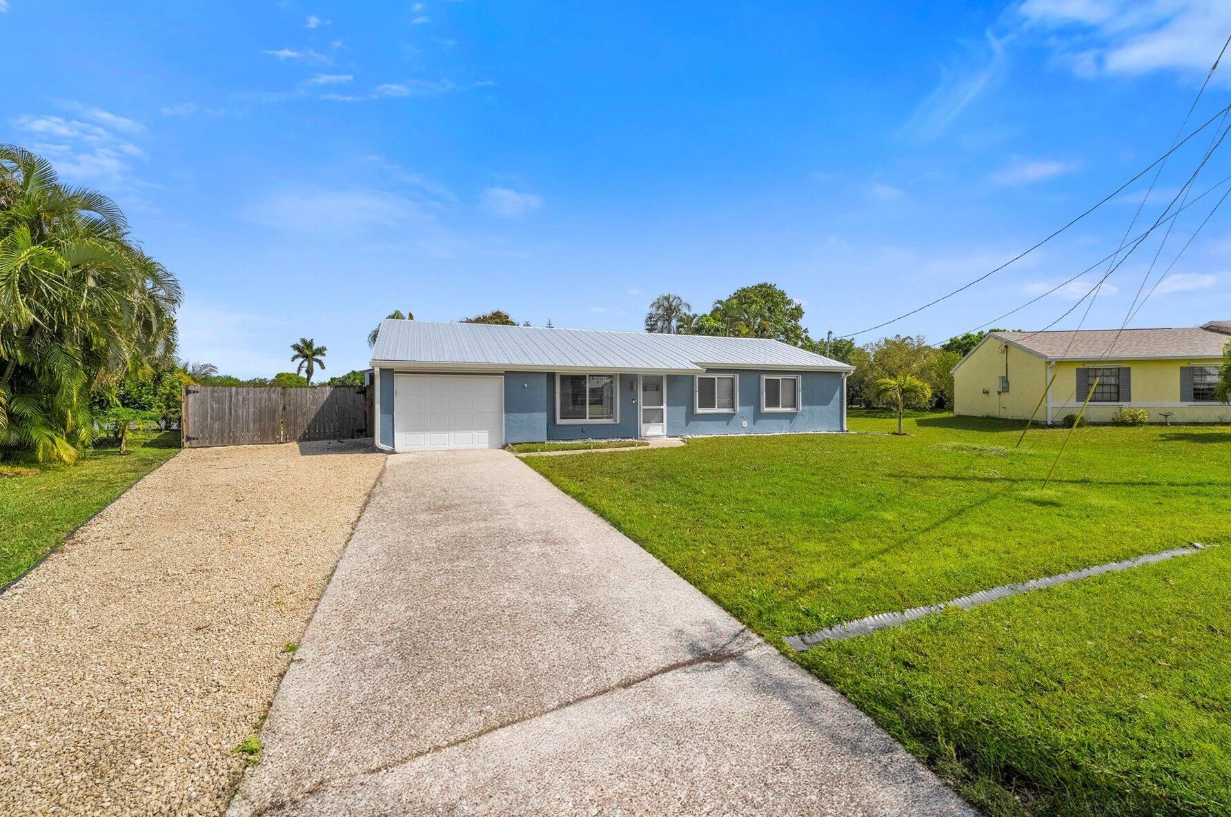 2313 Se Pinero Rd, Port Saint Lucie, FL 34952