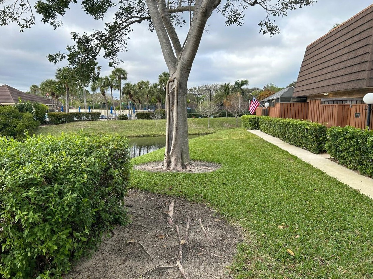 1513 15th Ct, Jupiter FL  33477-9021 exterior