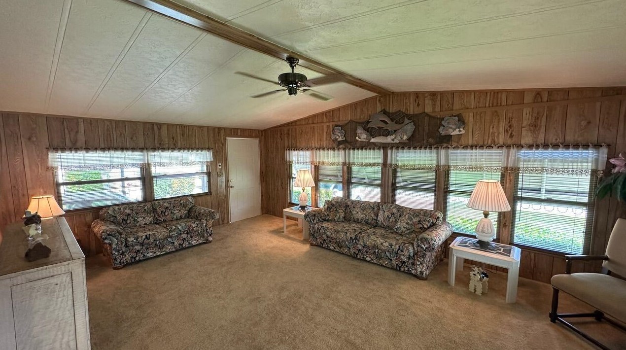 7676 Independence Ave, Hobe Sound, FL 33455-5858