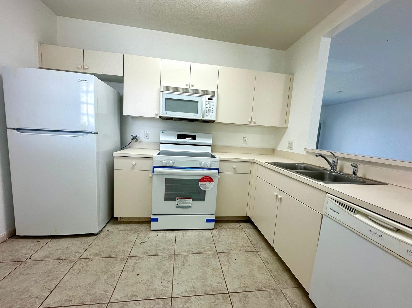 1133 Golden Lakes Blvd #822, West Palm Beach, FL 33411