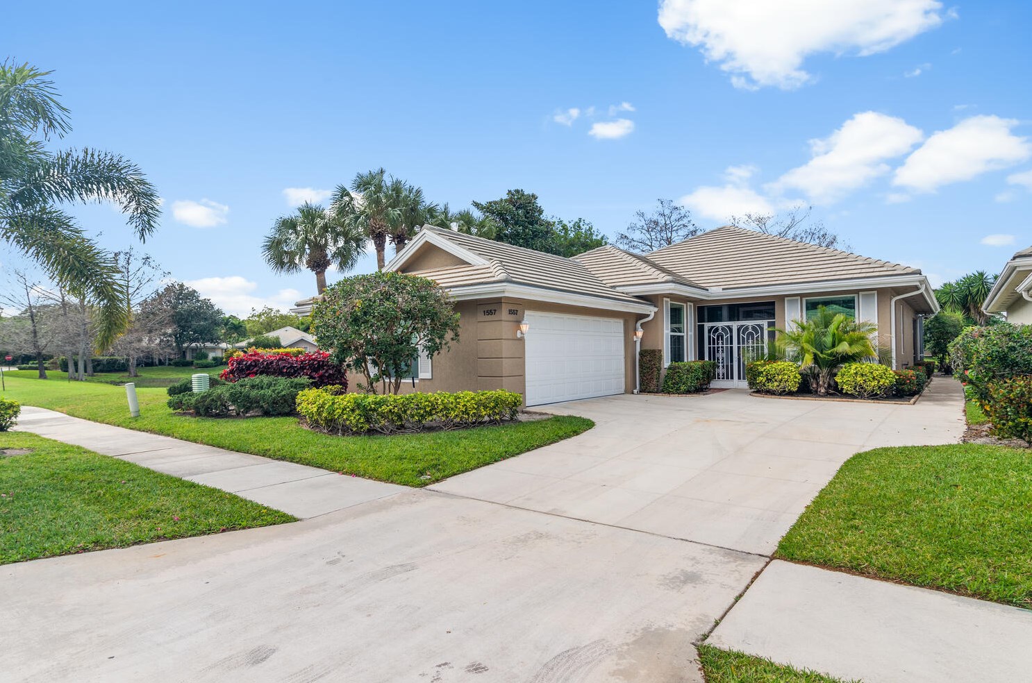 1557 Amherst Dr, Fort Pierce, FL 34986-2418