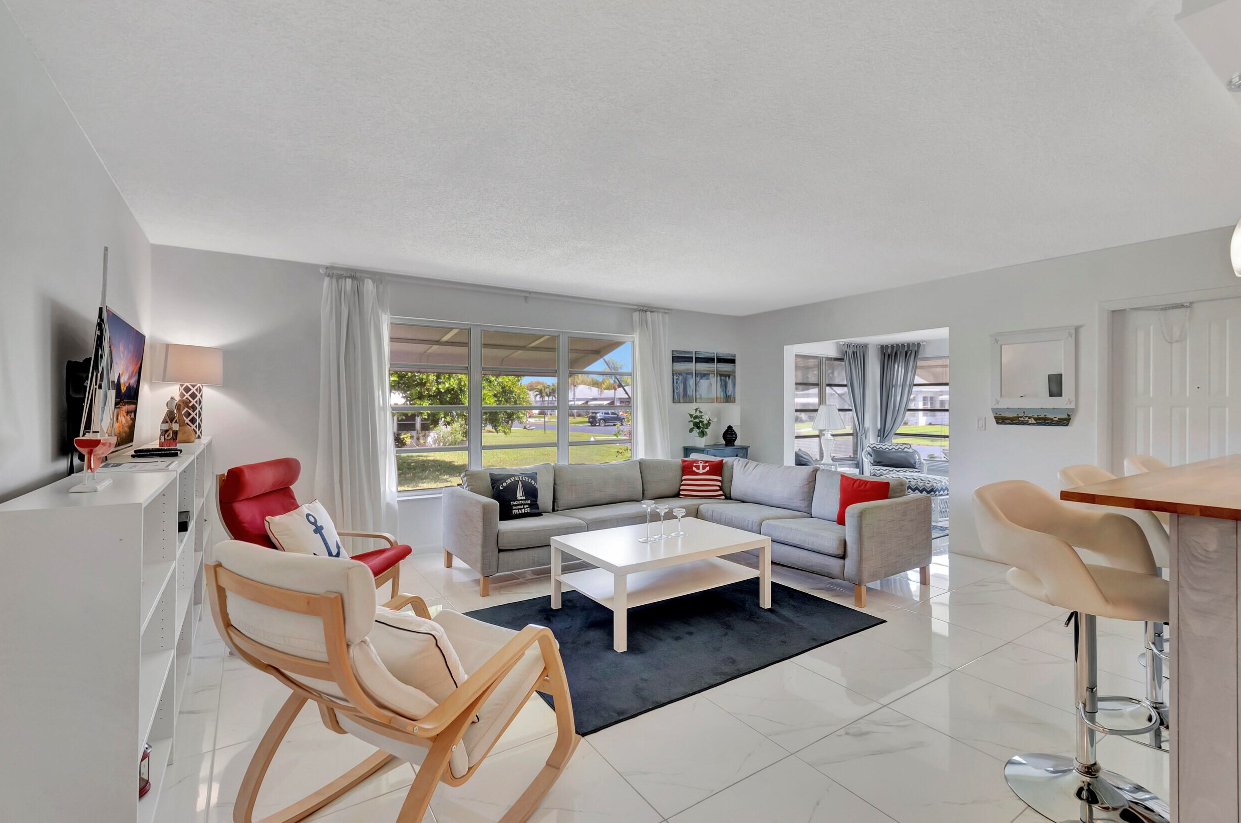 1182 S Drive Cir #d, Delray Beach, FL 33445