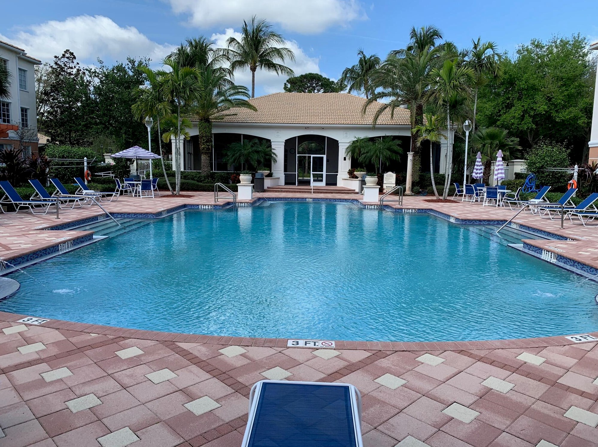 2204 Myrtlewood Cir E, West Palm Beach, FL 33418