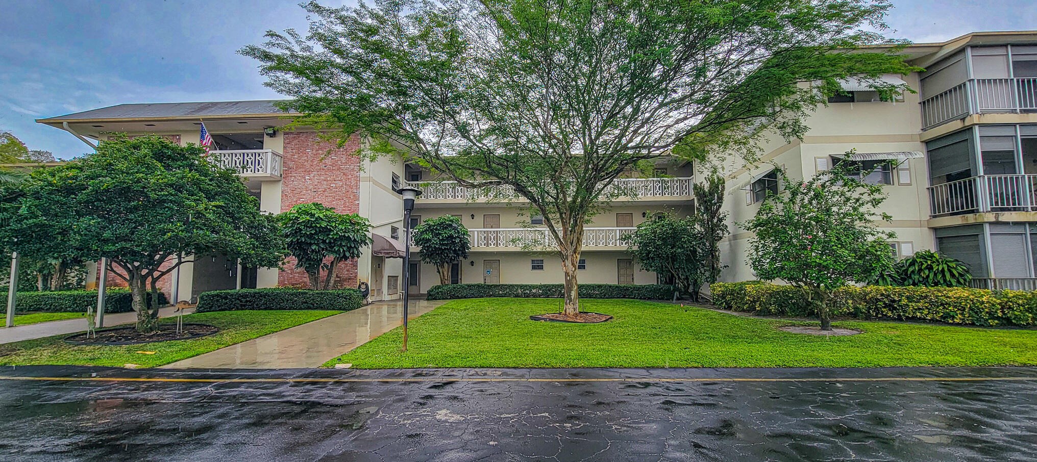 1101 Hillcrest Ct #108, Hollywood, FL 33021