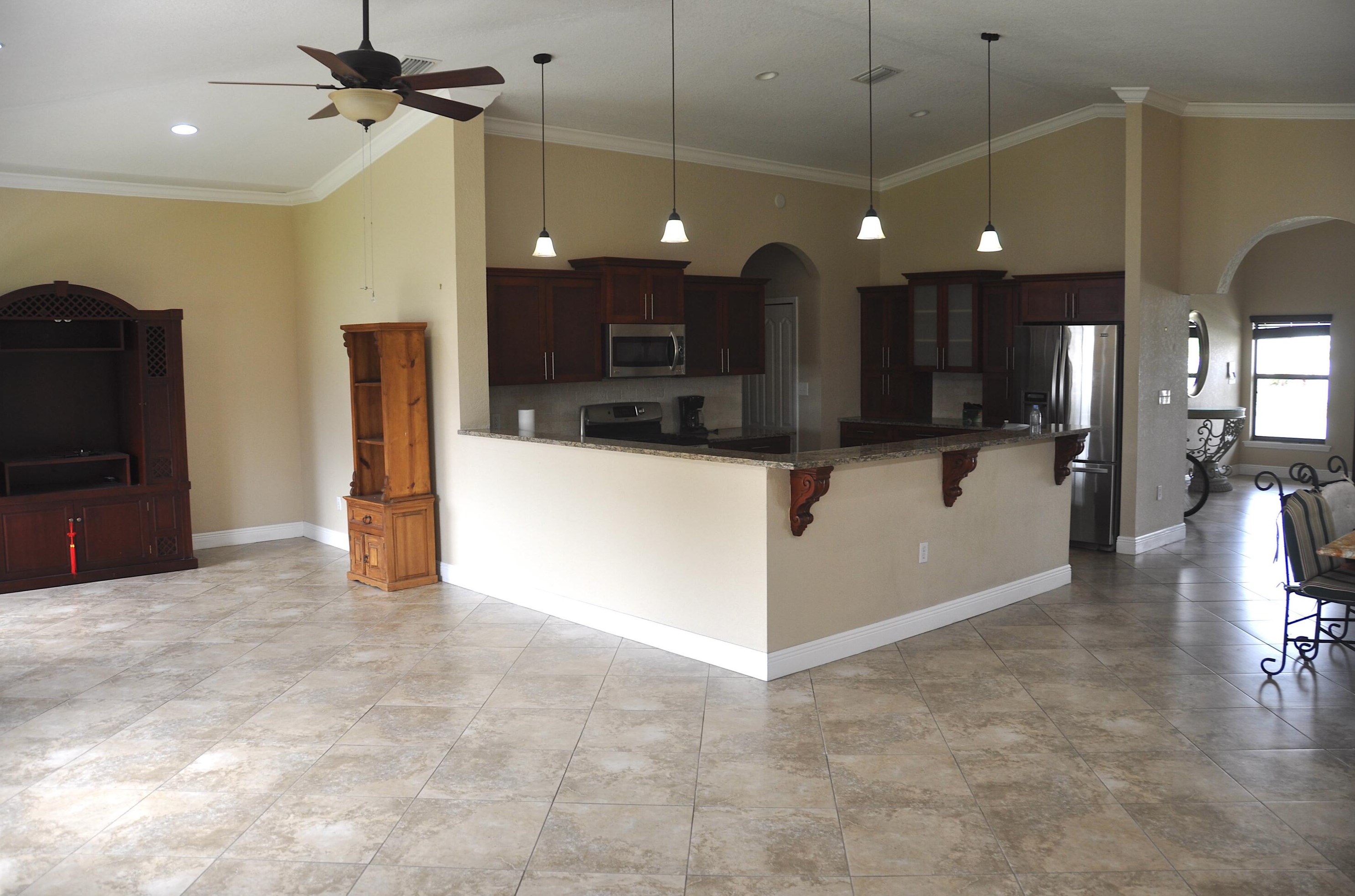 690 57 St, Hialeah FL  33013-1355 exterior