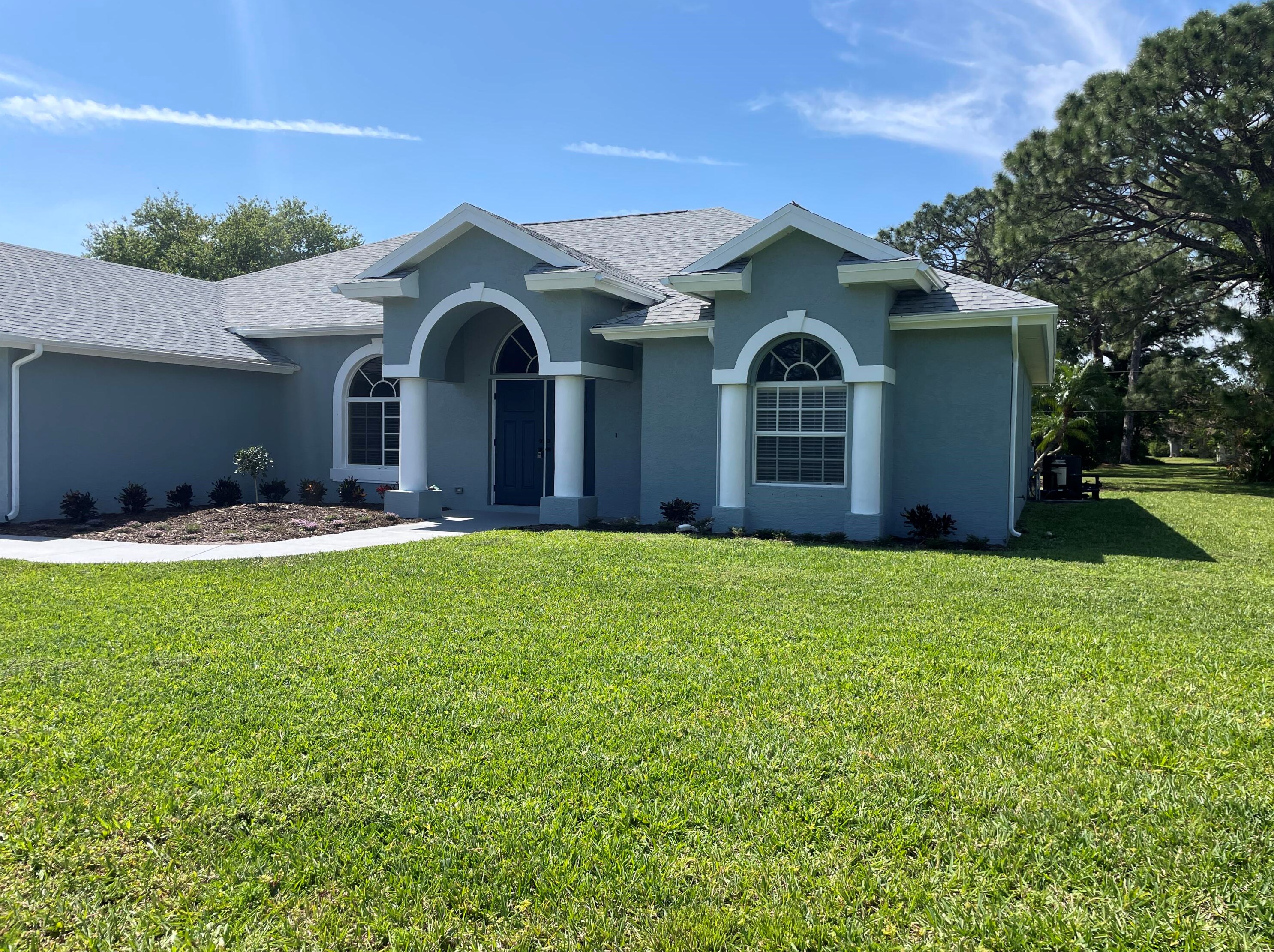 2862 Bakersfield St, Fort Pierce FL  34952-5841 exterior