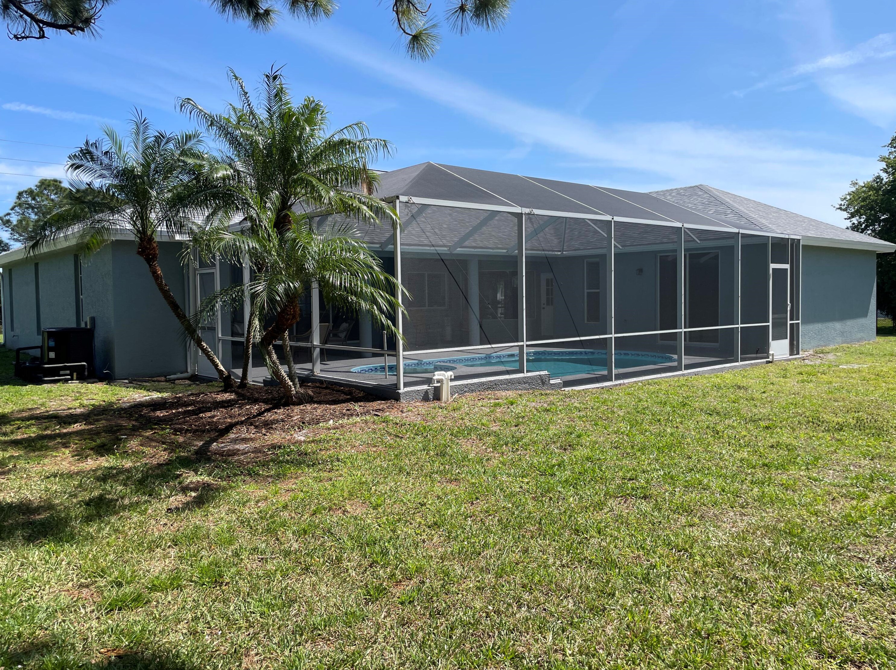 2862 Bakersfield St, Fort Pierce FL  34952-5841 exterior