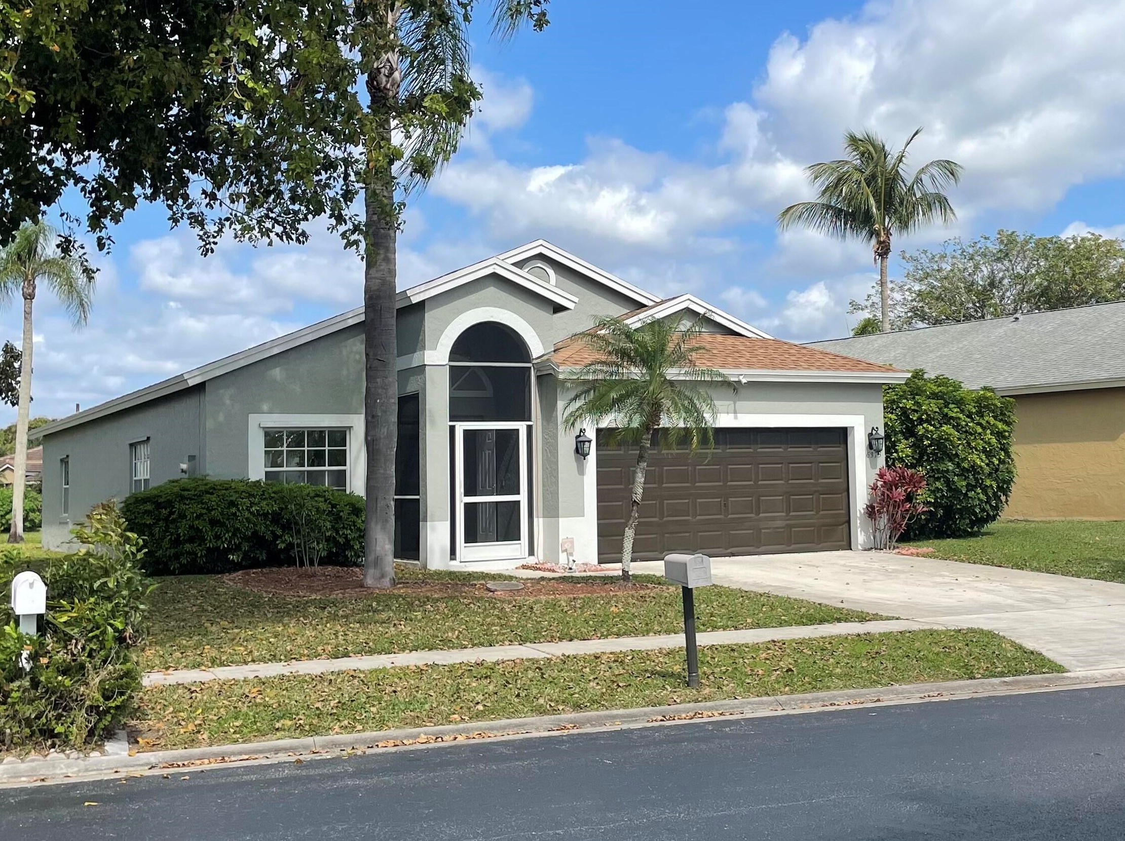 6373 Lansdowne Cir, Boynton Beach, FL 33472