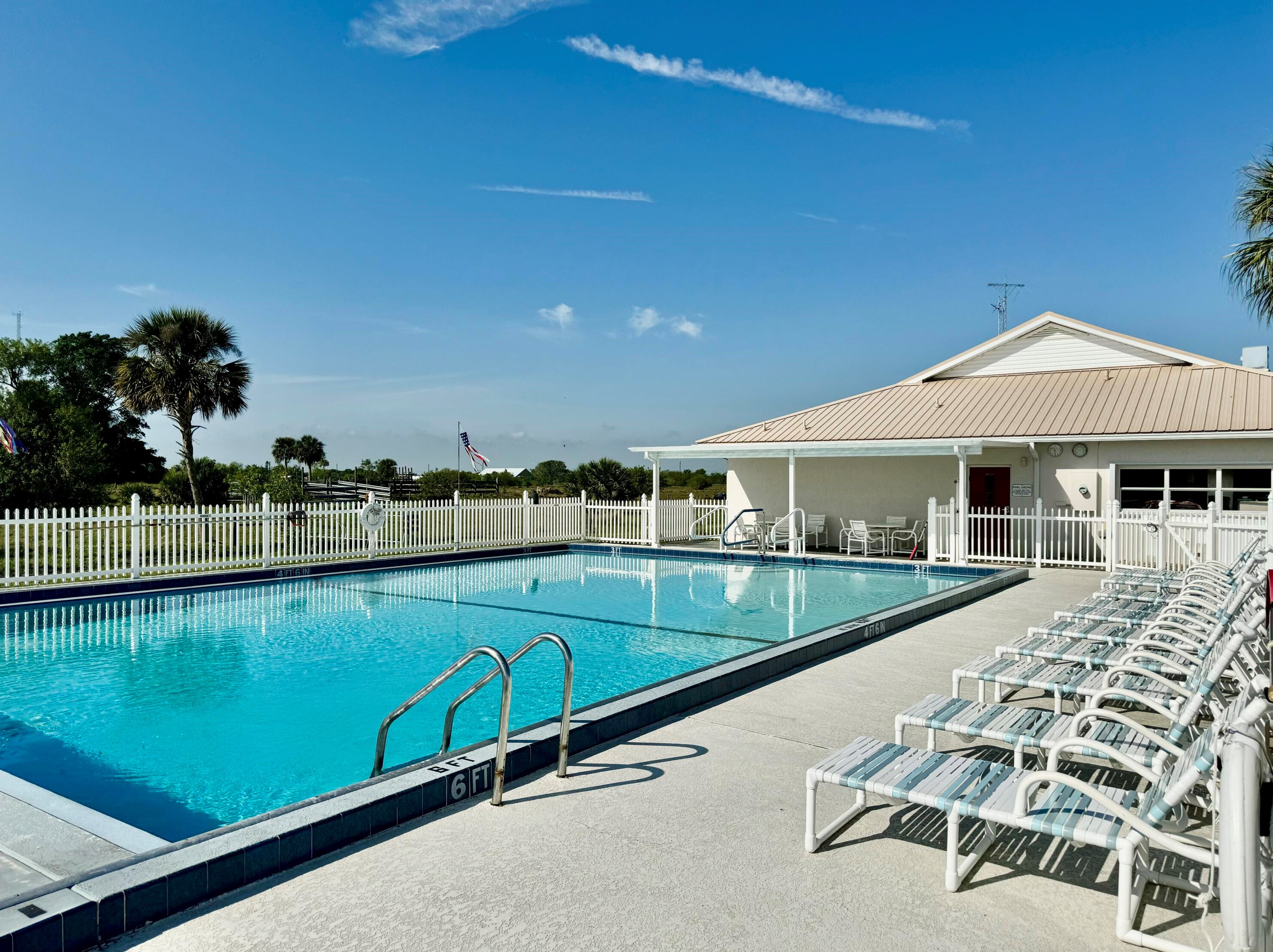 4330 13 Ave, Okeechobee FL 34974-7609 exterior