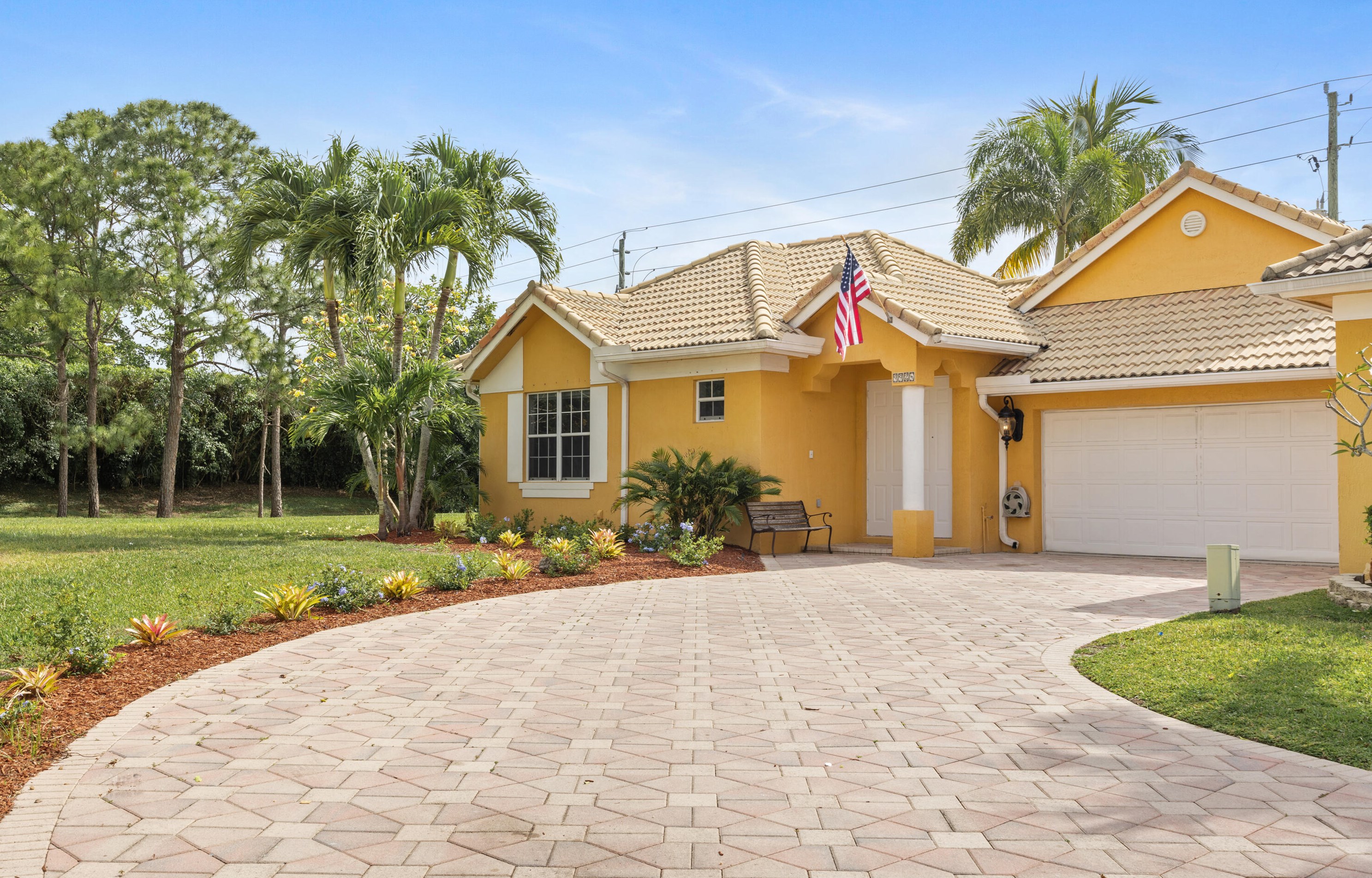 9924 Boynton Gardens Way, Boynton Beach FL 33437-5344 exterior