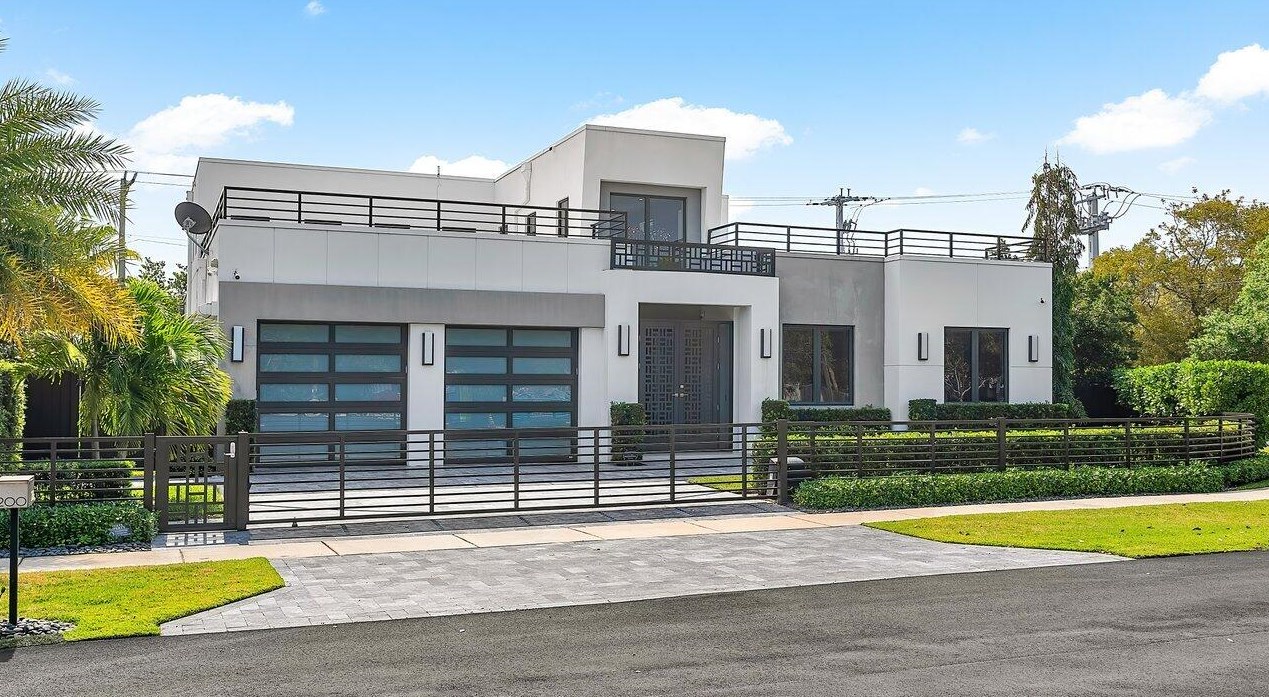 200 7th St, Boca Raton, FL 33432-2718