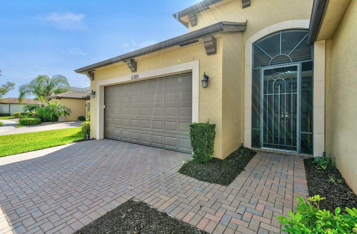 11385 Fieldstone Way, Fort Pierce, FL 34987-2709