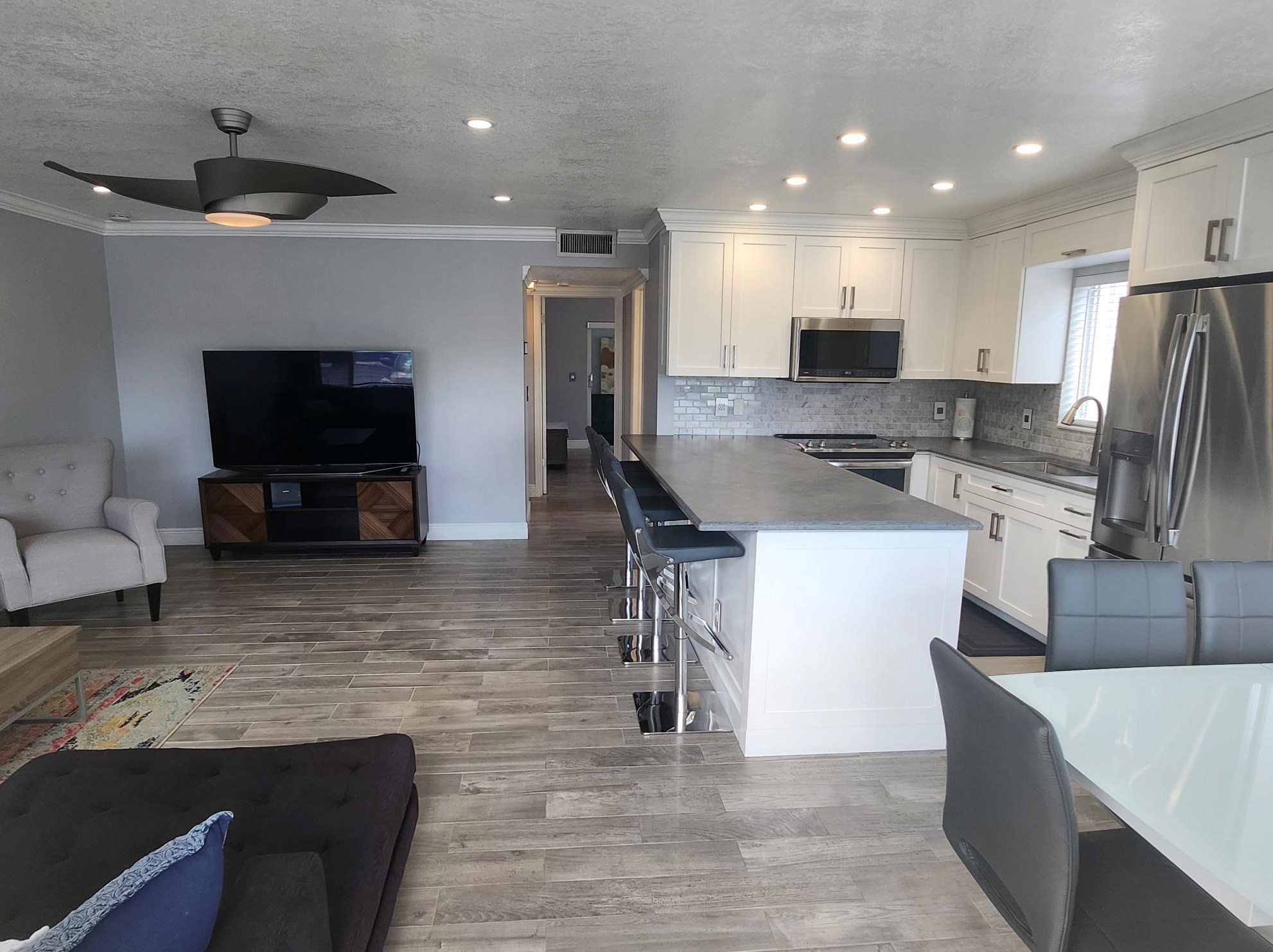 3000 Lake Osborne Dr #111, Lake Worth, FL 33461