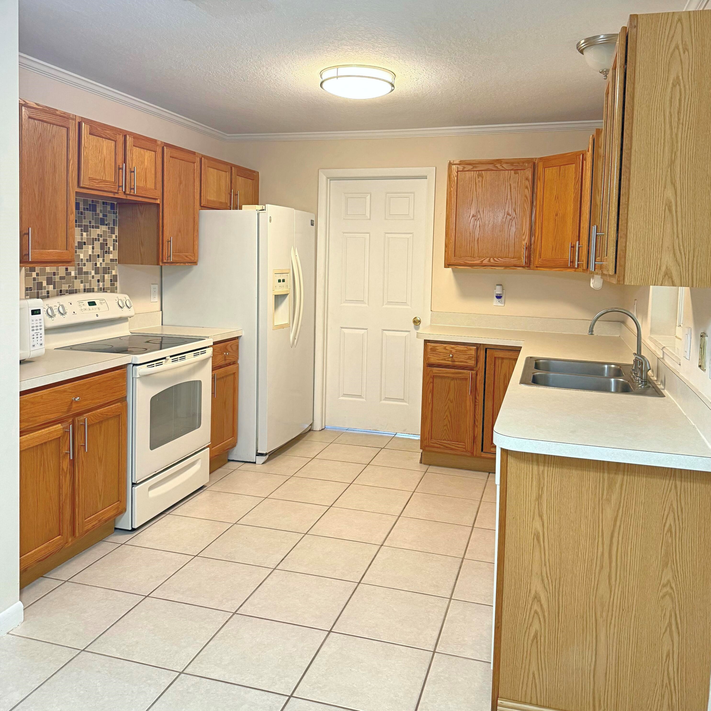 5404 Shannon Dr, Fort Pierce, FL 34951